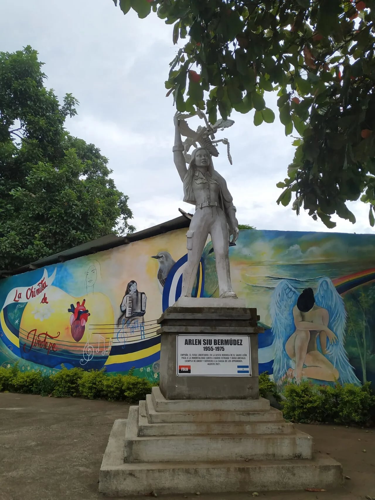 Portrait of Arlen Siu (1955–1975) – memorial page