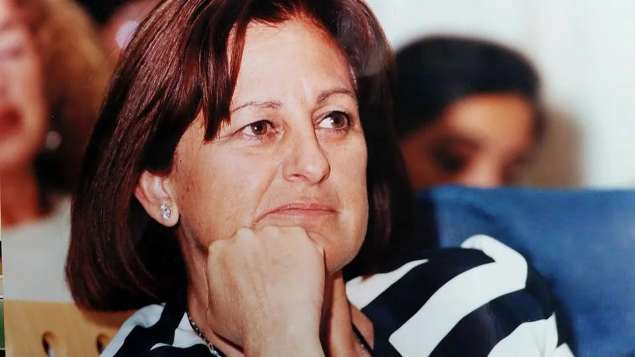 Portrait of Carmen Olmedo Checa (1949–2015) – memorial page