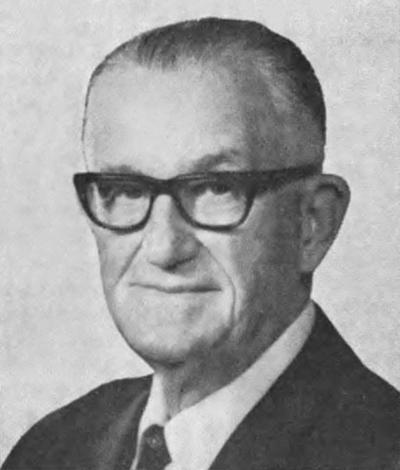 Porträt von Page Belcher (1899–1980) – Gedenkseite