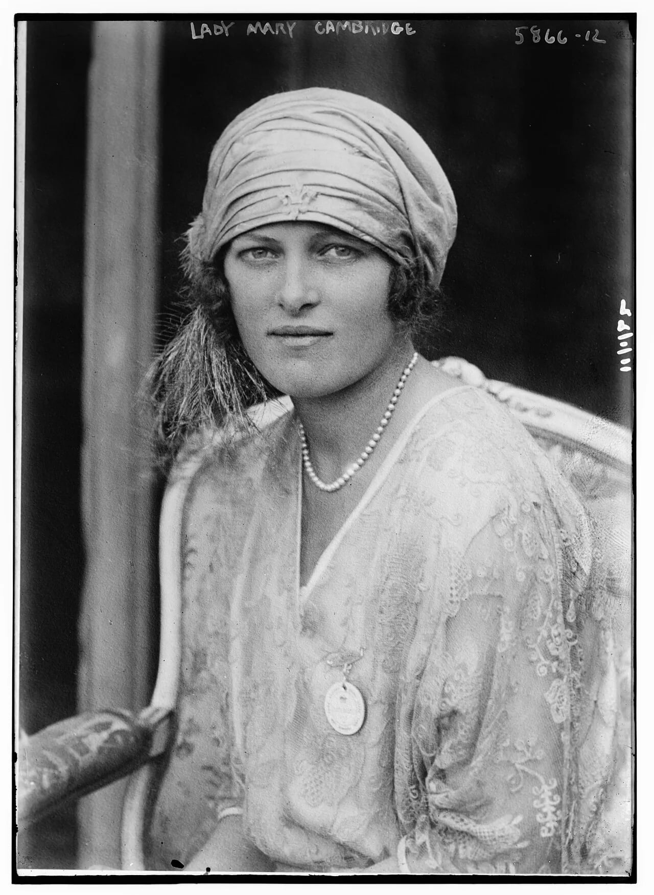 Portrait of Mary Somerset, Duchess of Beaufort (1897–1987) – memorial page
