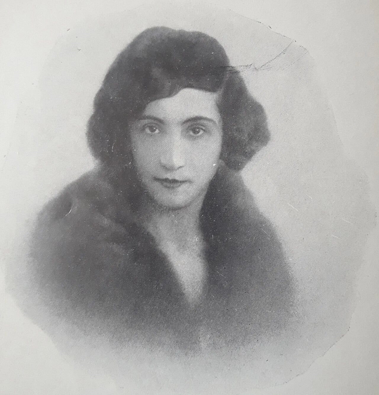 Portrait of Louisa Aslanian (1906–1945) – memorial page