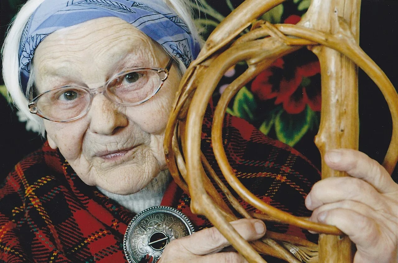 Porträt von Helju Mikkel (1925–2017) – Gedenkseite