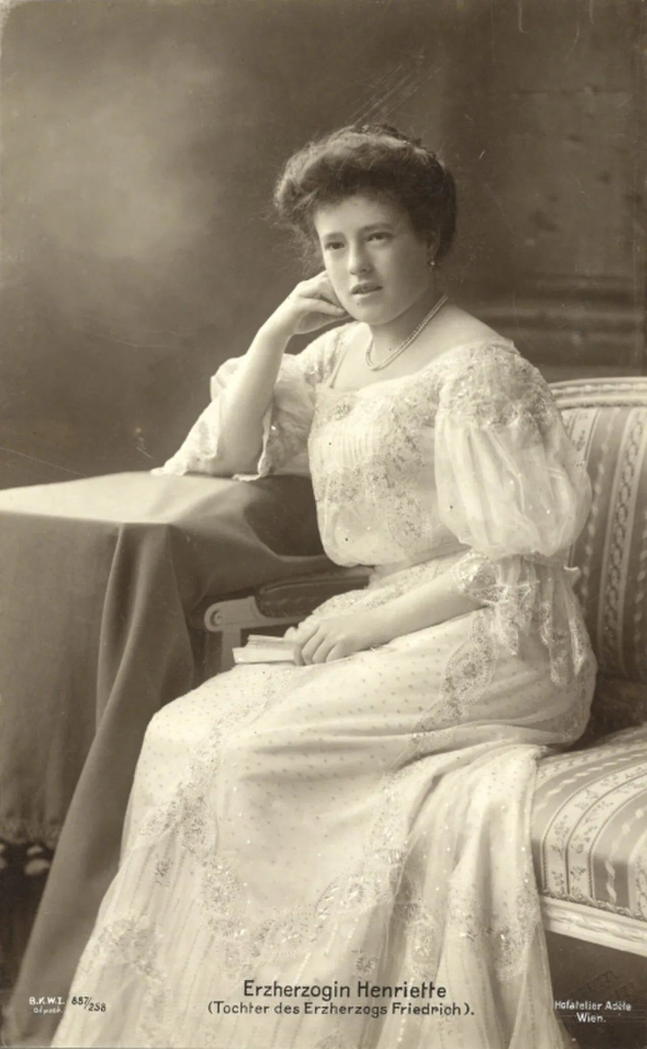 Porträt von Maria Henriette von Österreich-Teschen (1883–1956) – Gedenkseite