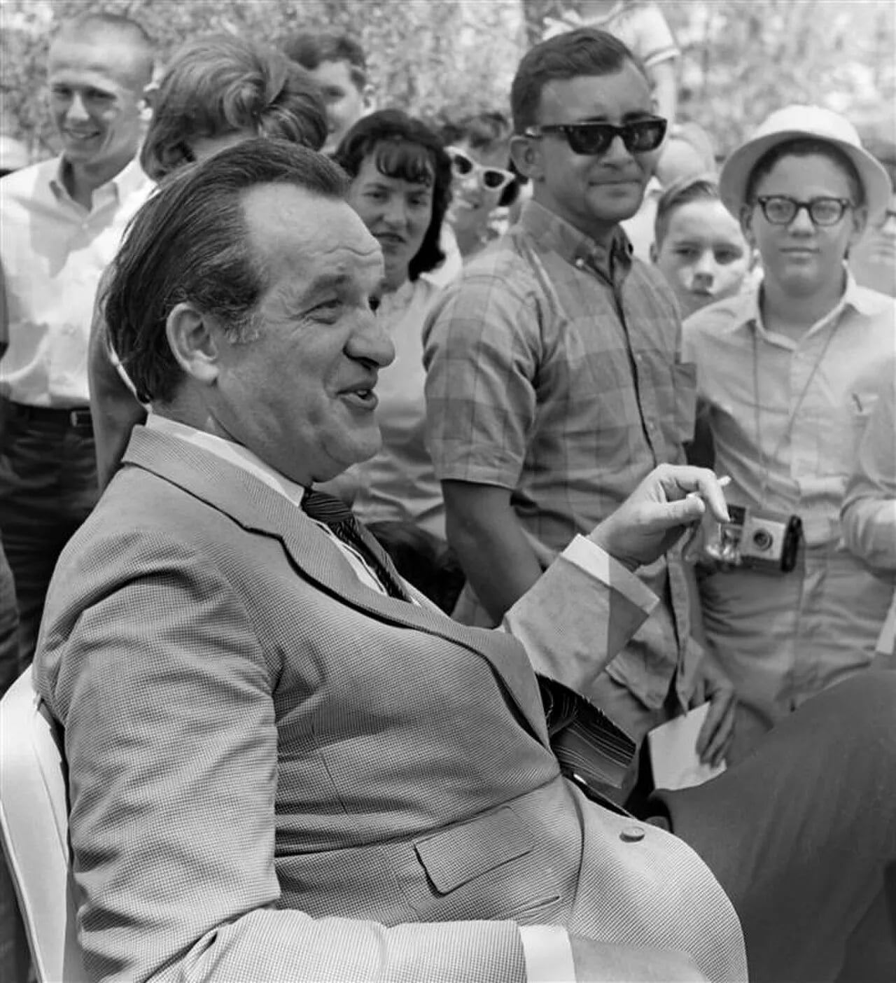 Portrait of Al Capp (1909–1979) – memorial page