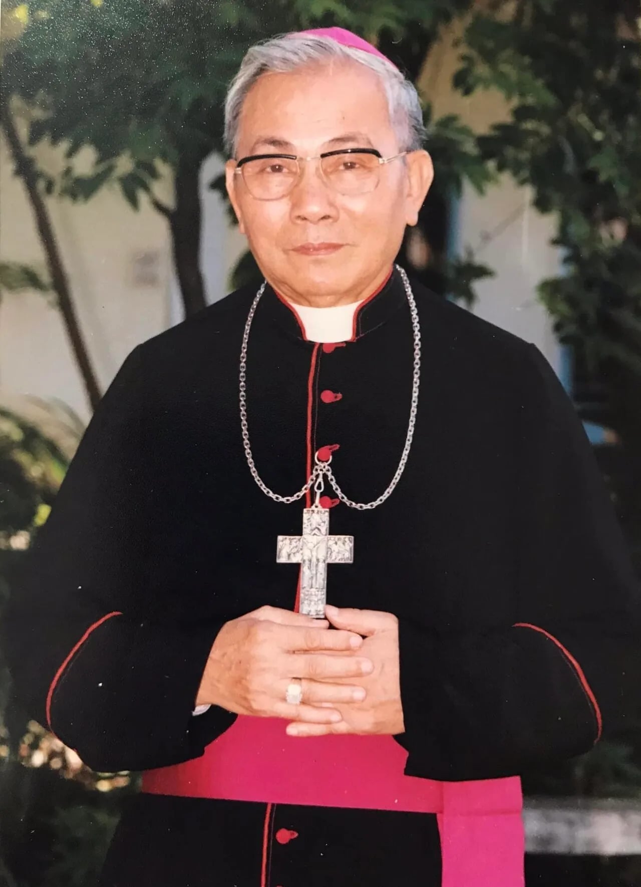 Porträt von Paul Nguyên Binh Tinh (1930–2023) – Gedenkseite
