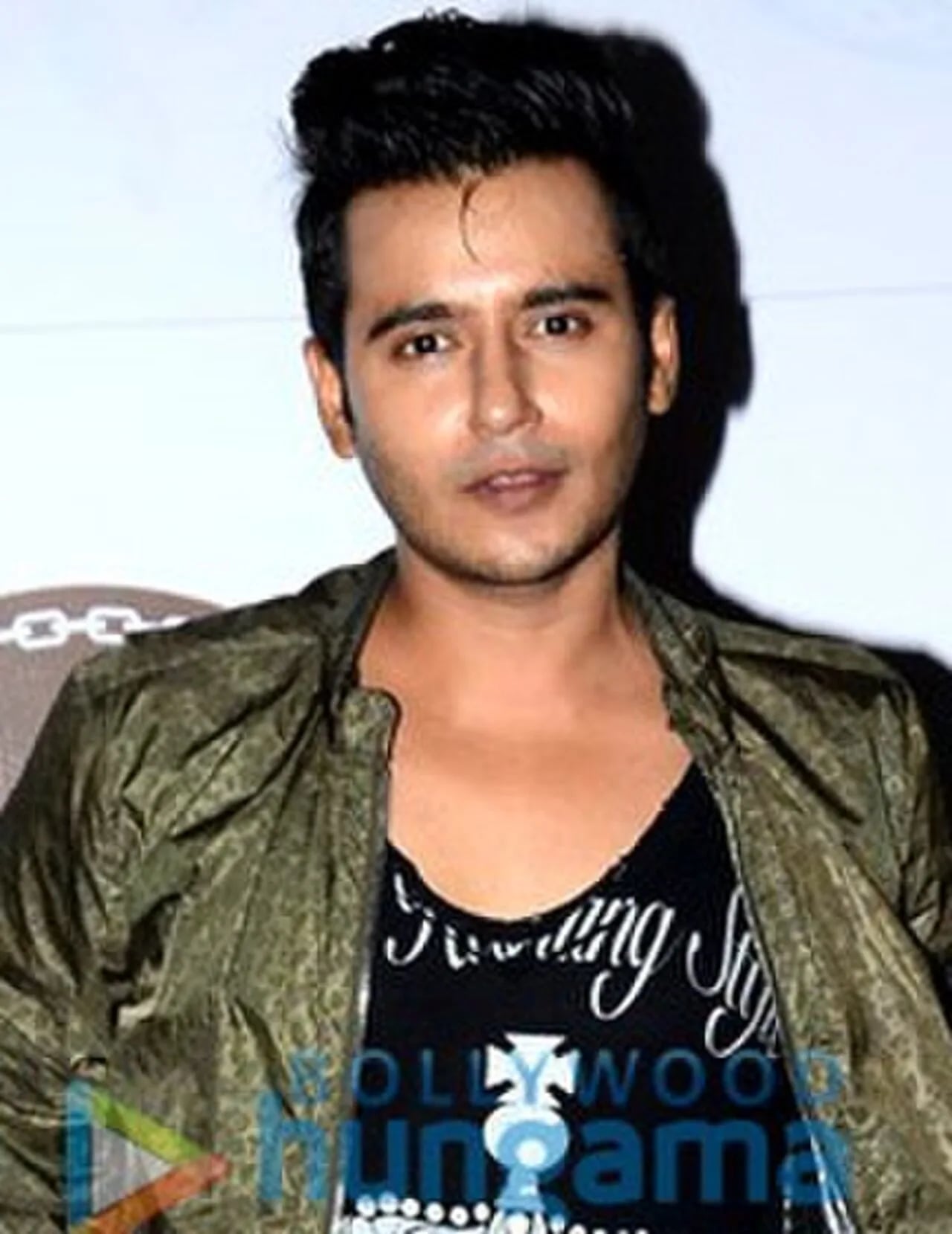 Porträt von Aditya Singh Rajput (1990–2023) – Gedenkseite