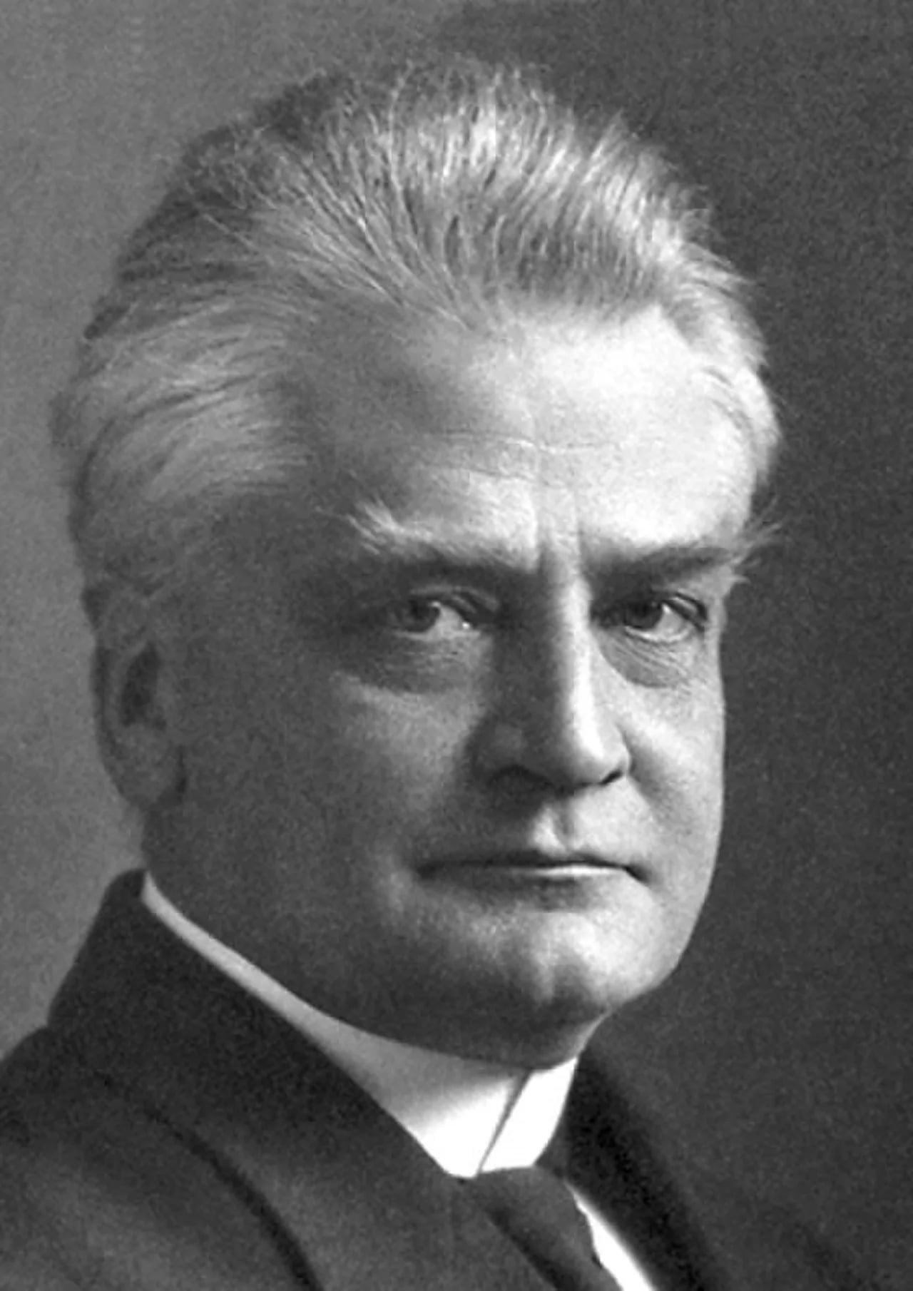 Portrait of Christian Lous Lange (1869–1938) – memorial page