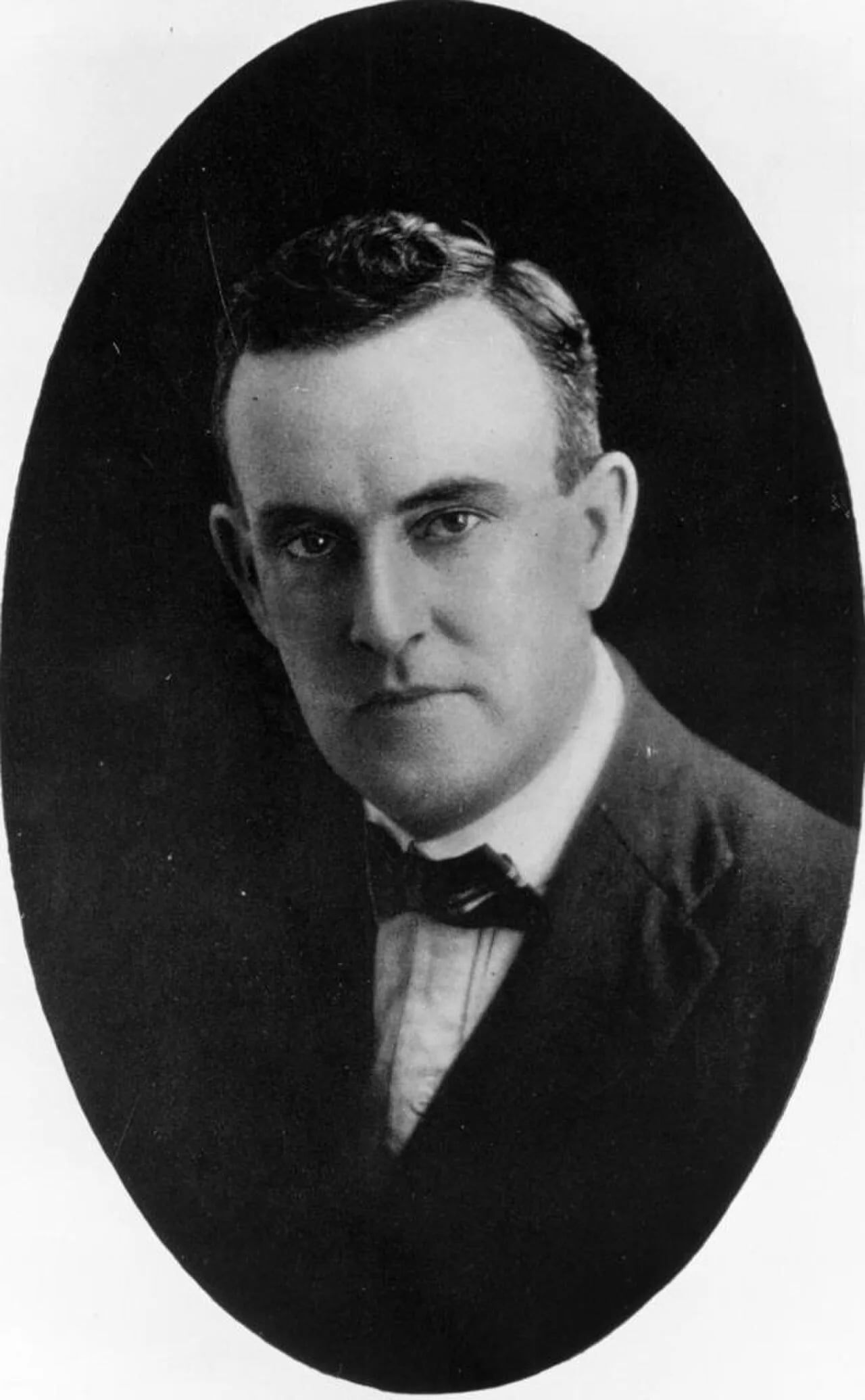 Porträt von Neil MacGroarty (1888–1971) – Gedenkseite