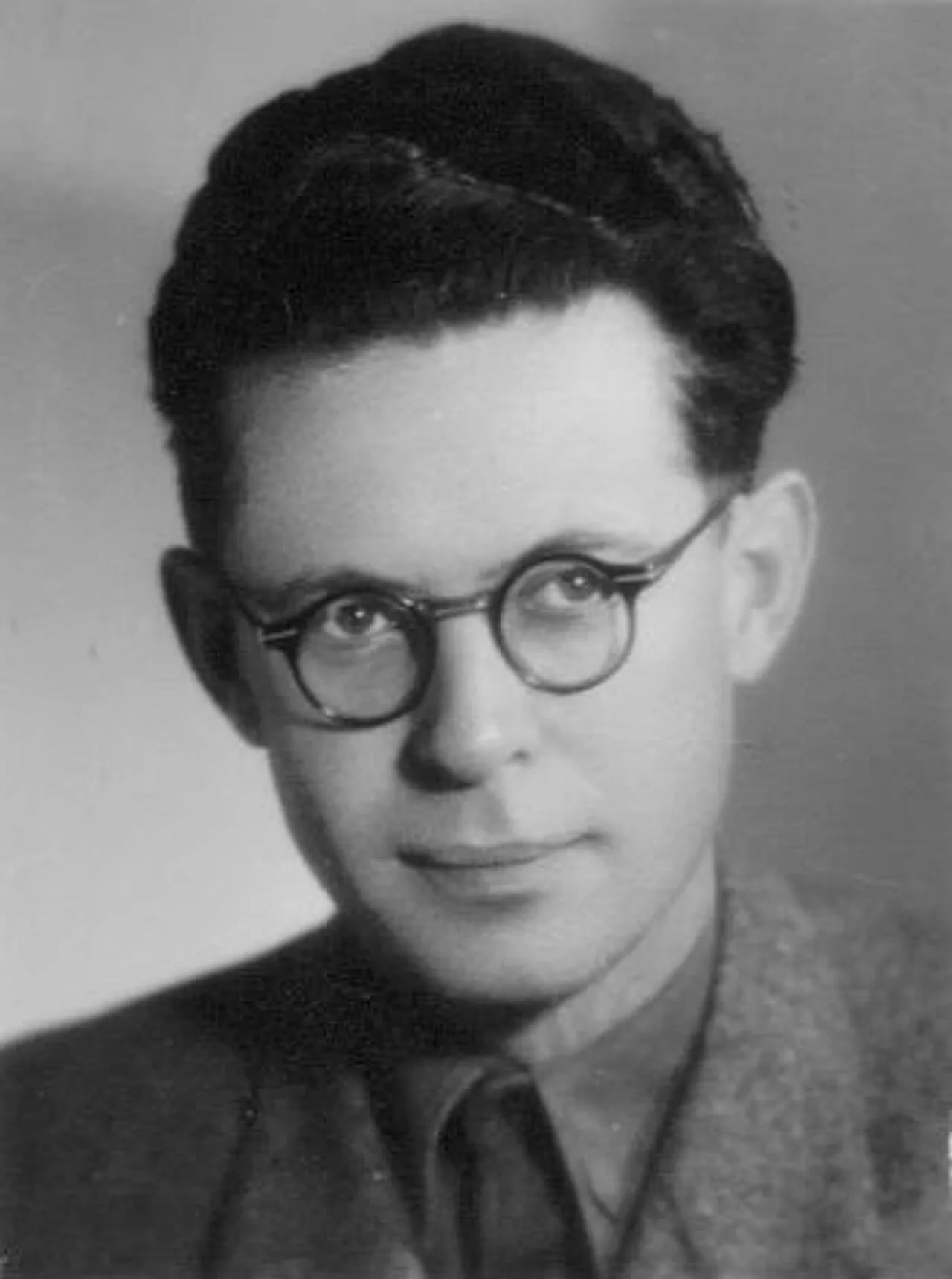 Portrait of Pavel Šivic (1908–1995) – memorial page