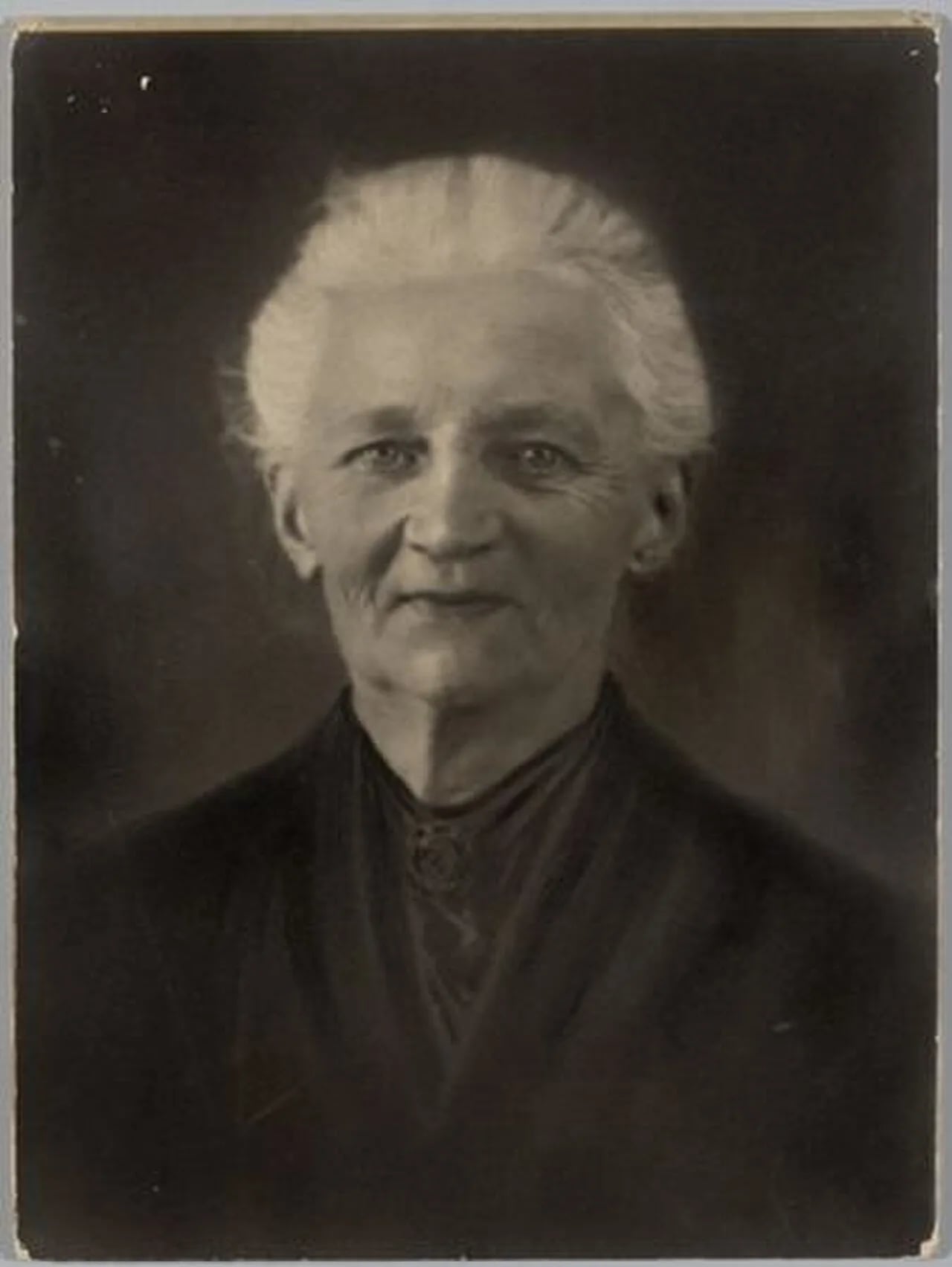 Porträt von Mietje Hoitsema (1847–1934) – Gedenkseite