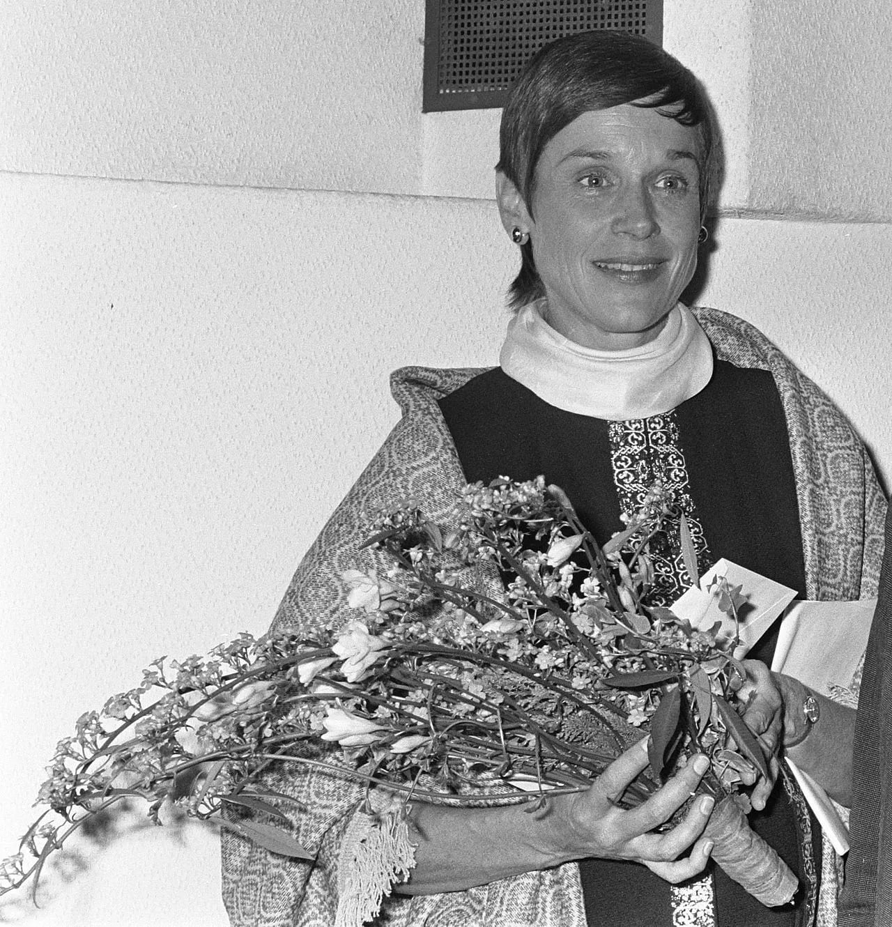 Portrait of Lies Cosijn (1931–2016) – memorial page