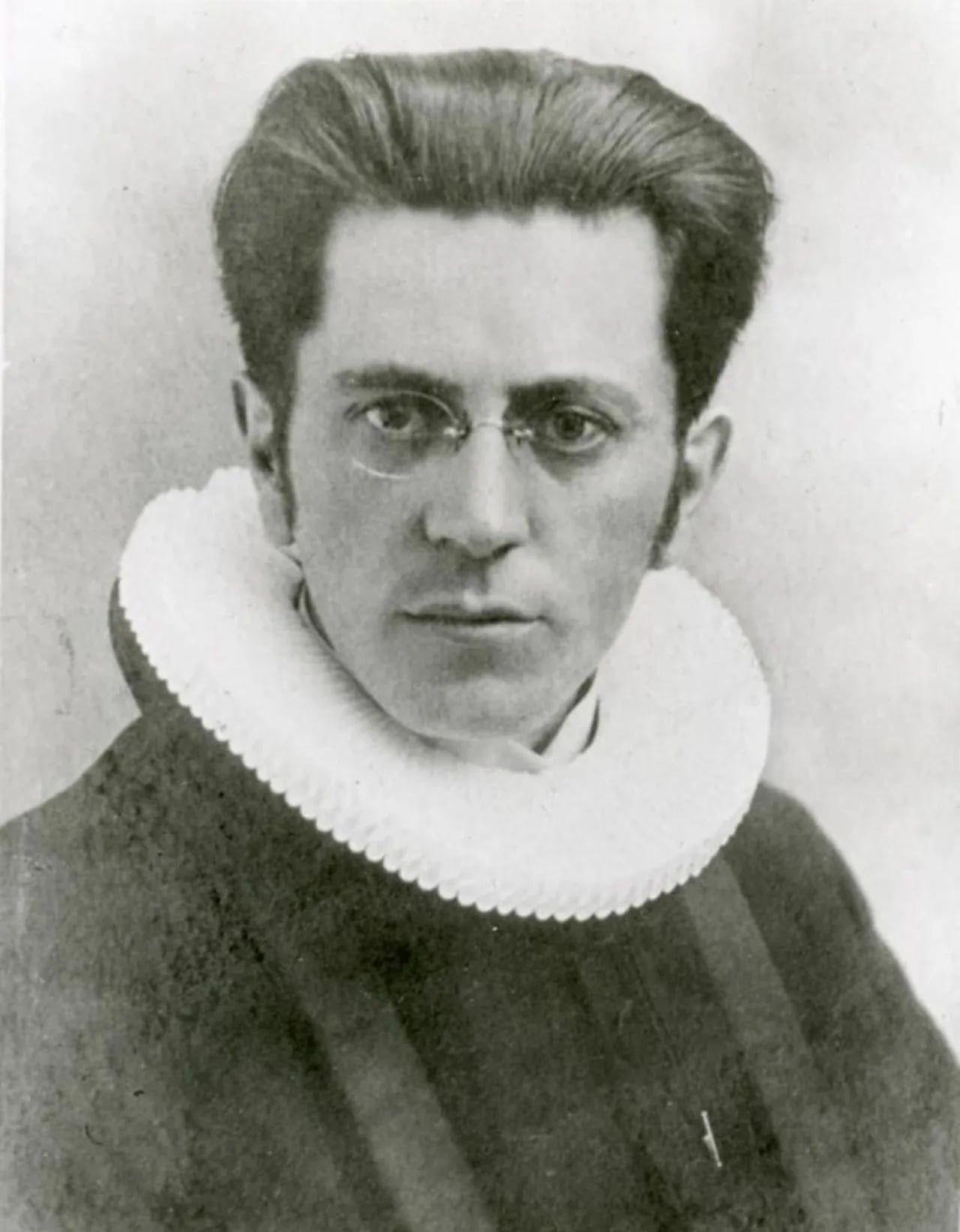 Portrait of Sigmund Feyling (1895–1980) – memorial page
