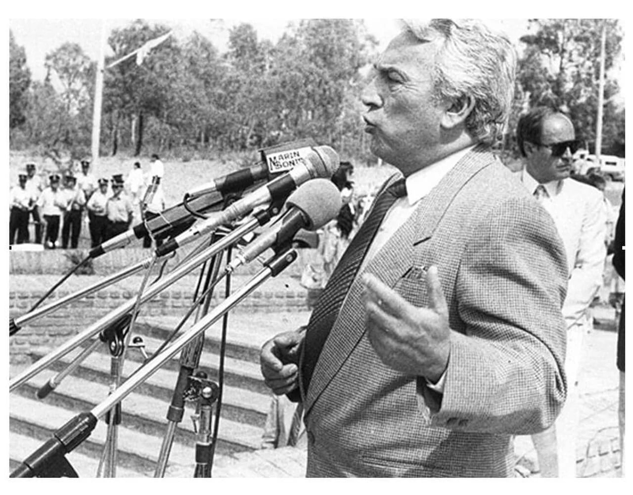 Porträt von Milton Aguilar (1934–2001) – Gedenkseite