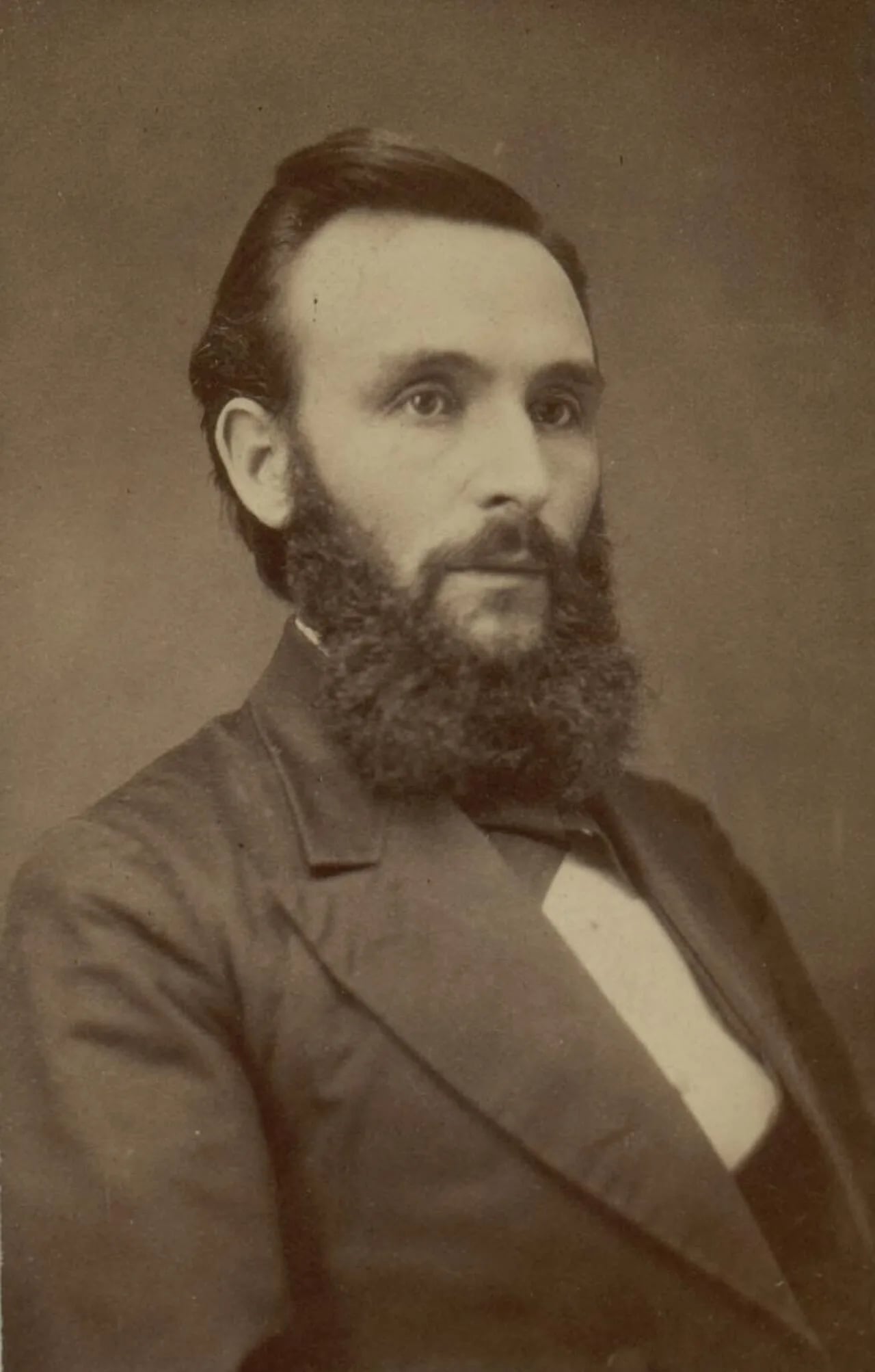 Portrait of Thomas Edwards (1848–1927) – memorial page