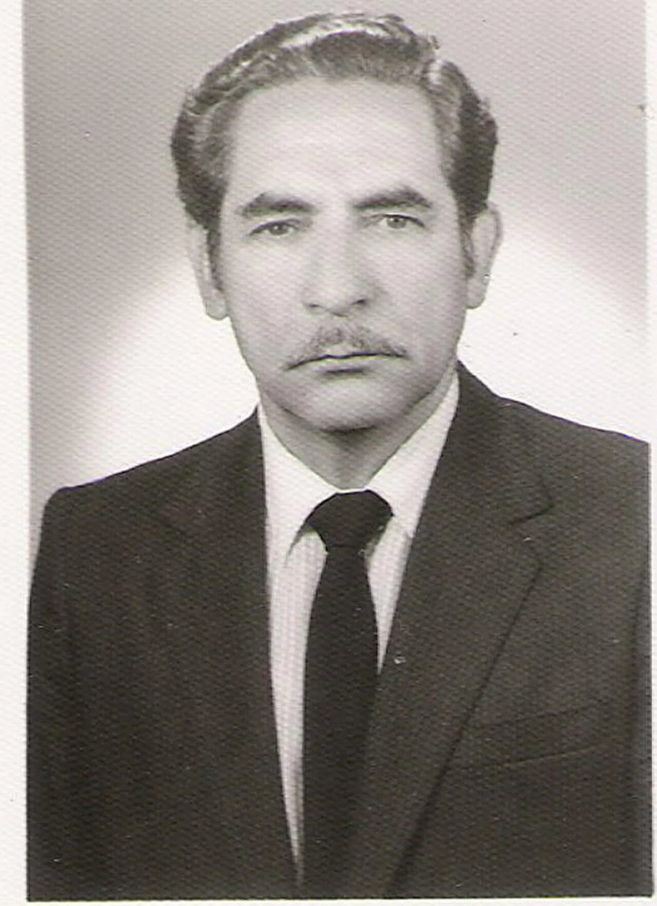 Portrait of Fausto Alvarado Vayas (1926–2010) – memorial page