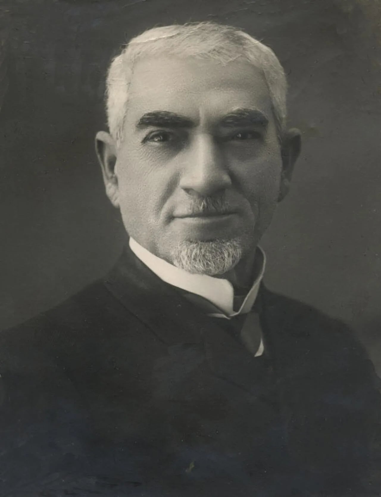 Portrait of Nar-Dos (1867–1933) – memorial page