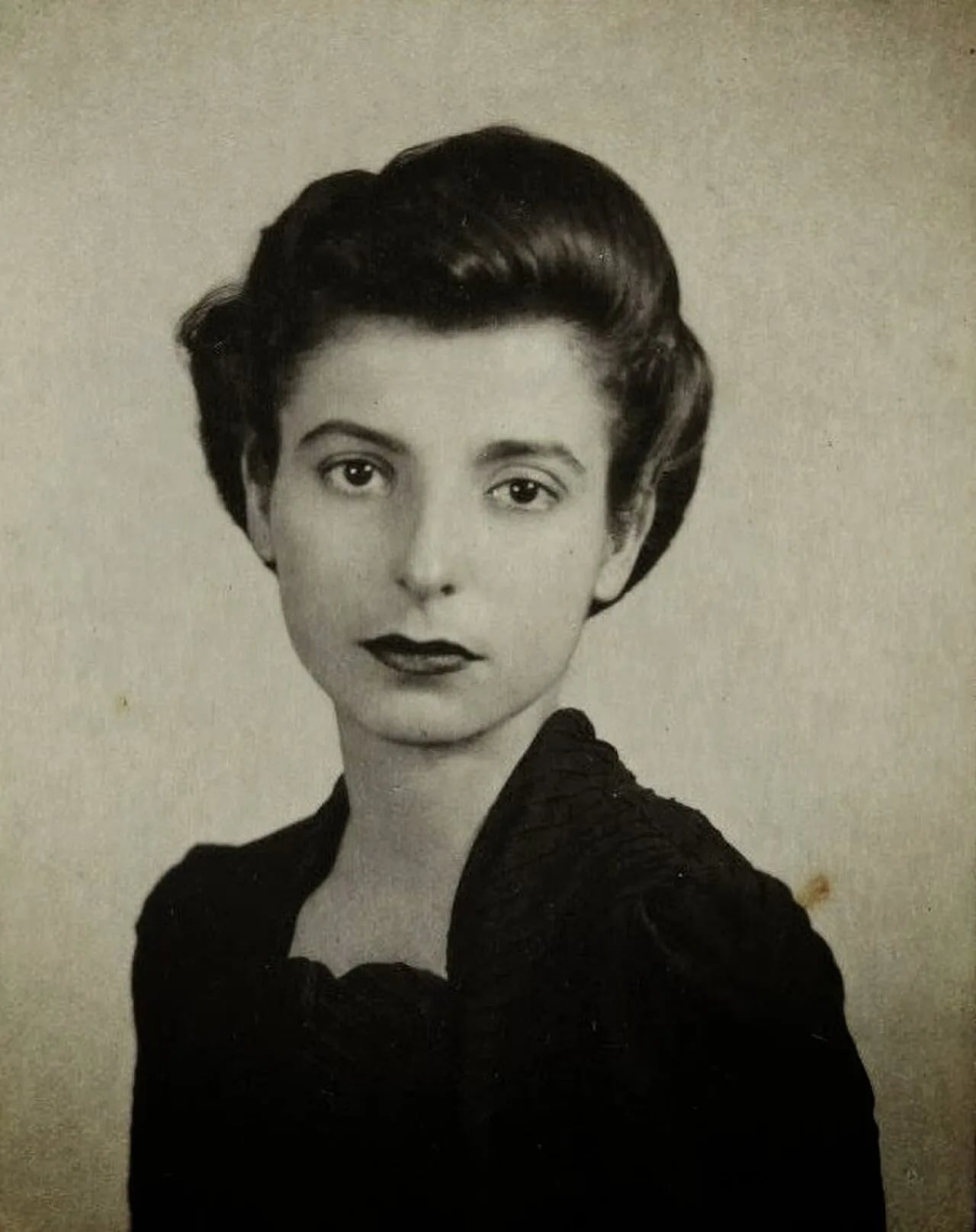 Porträt von María Cristina Vilanova Castro de Árbenz (1915–2009) – Gedenkseite