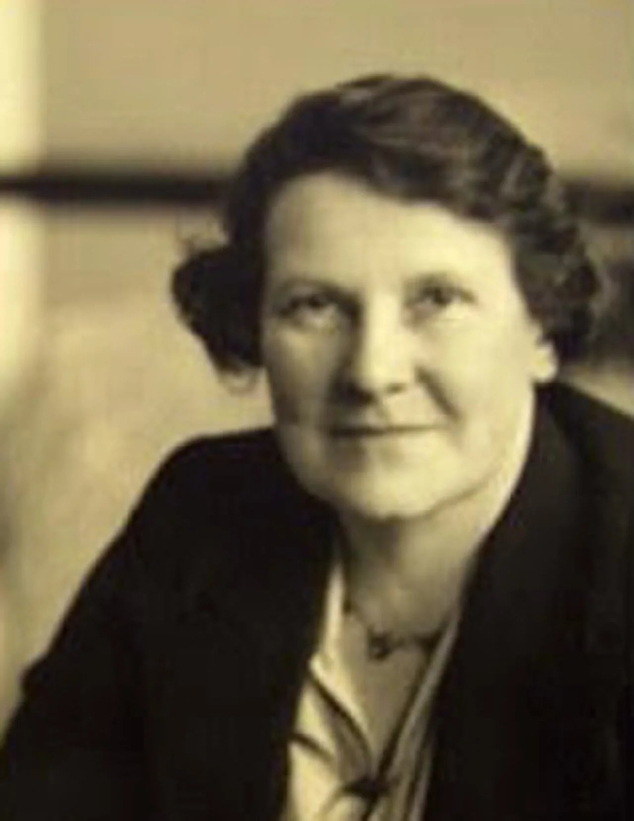 Portrait of Ellen Evans (1891–1953) – memorial page