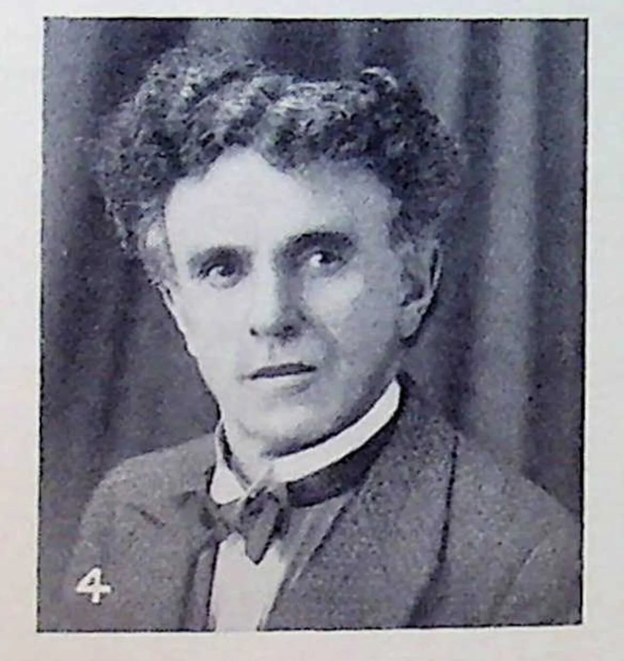 Porträt von Owain Llewelyn Owain (1877–1956) – Gedenkseite