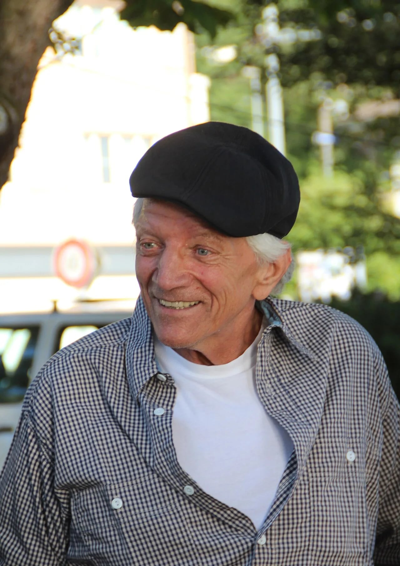 Porträt von James Licini (1937–2025) – Gedenkseite