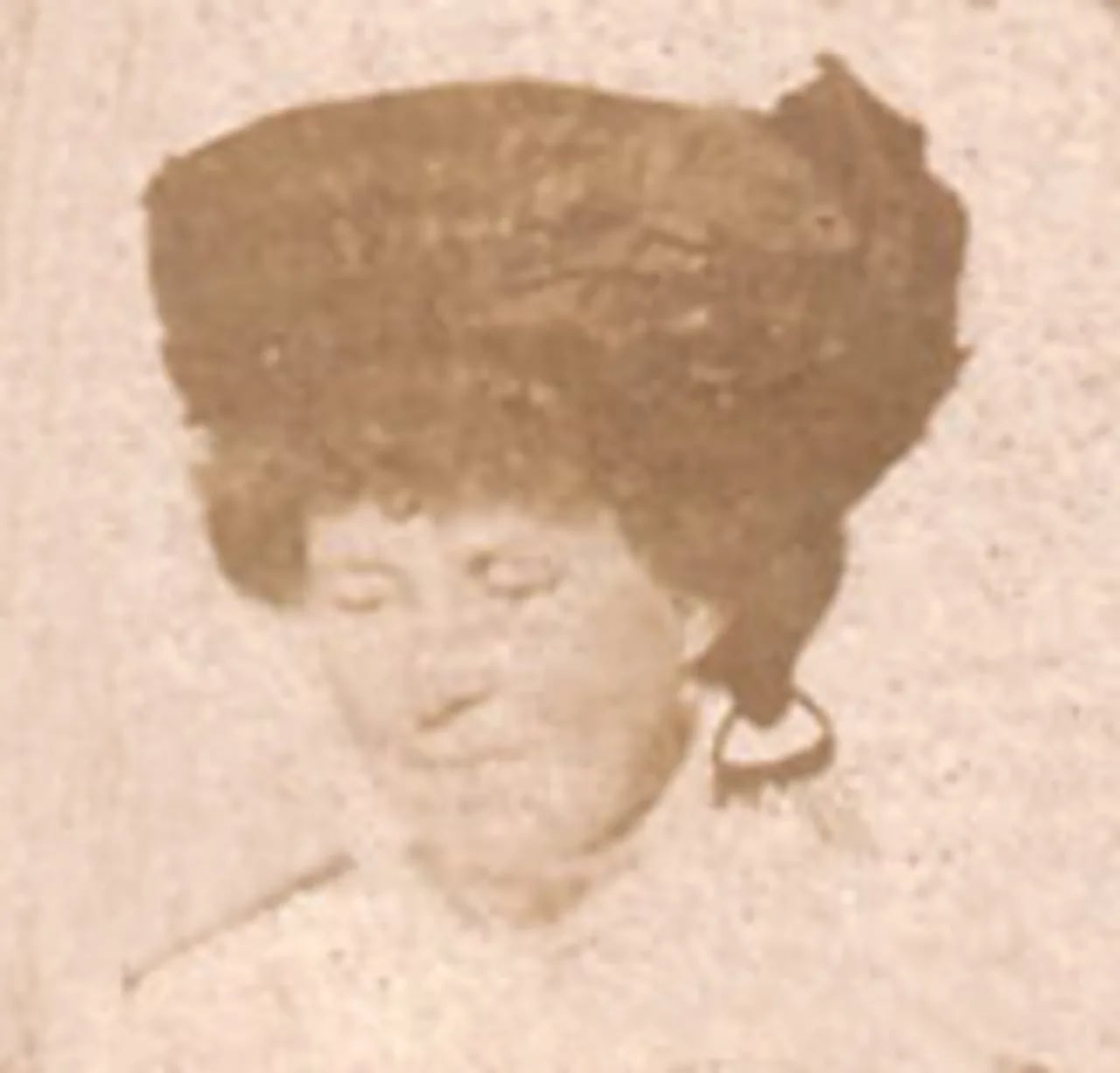 Porträt von Salmine Sophia Severine Pedersen (1862–1914) – Gedenkseite