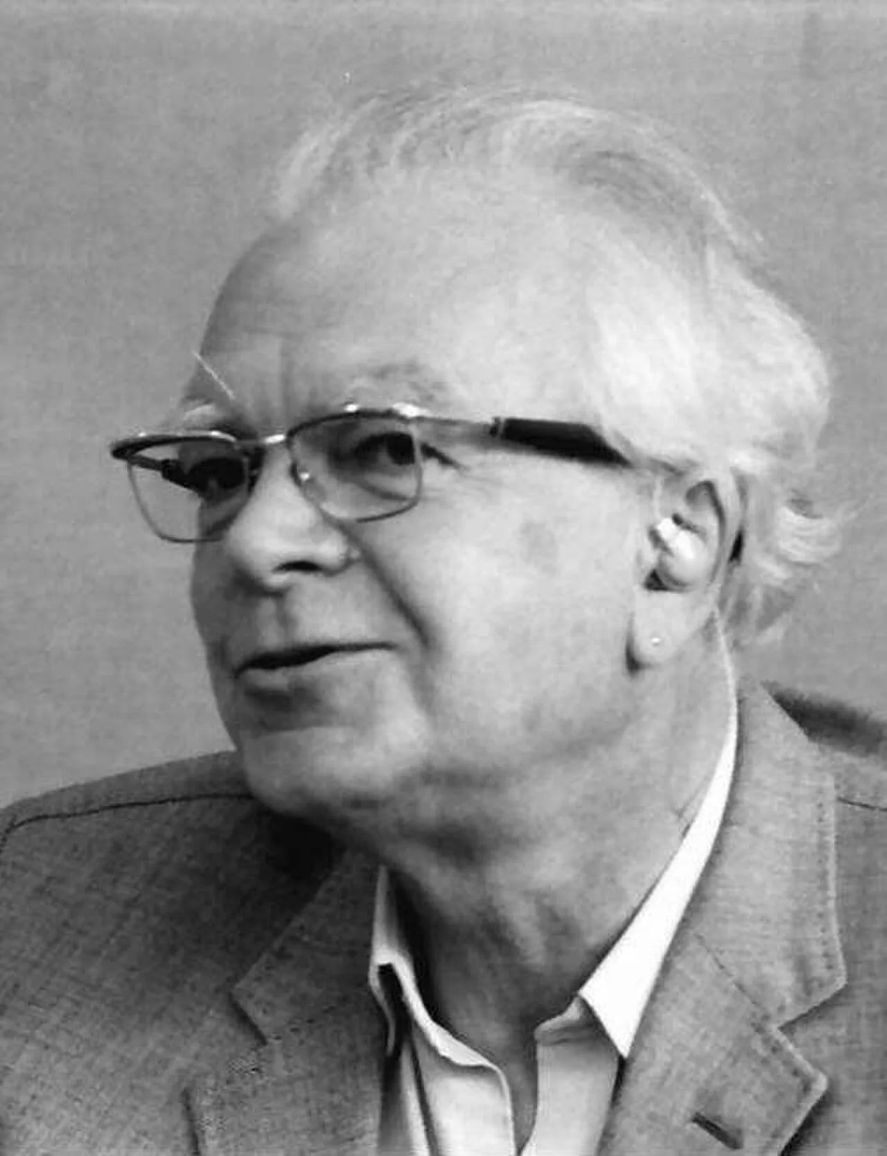 Portrait of Peter D. Mitchell (1920–1992) – memorial page