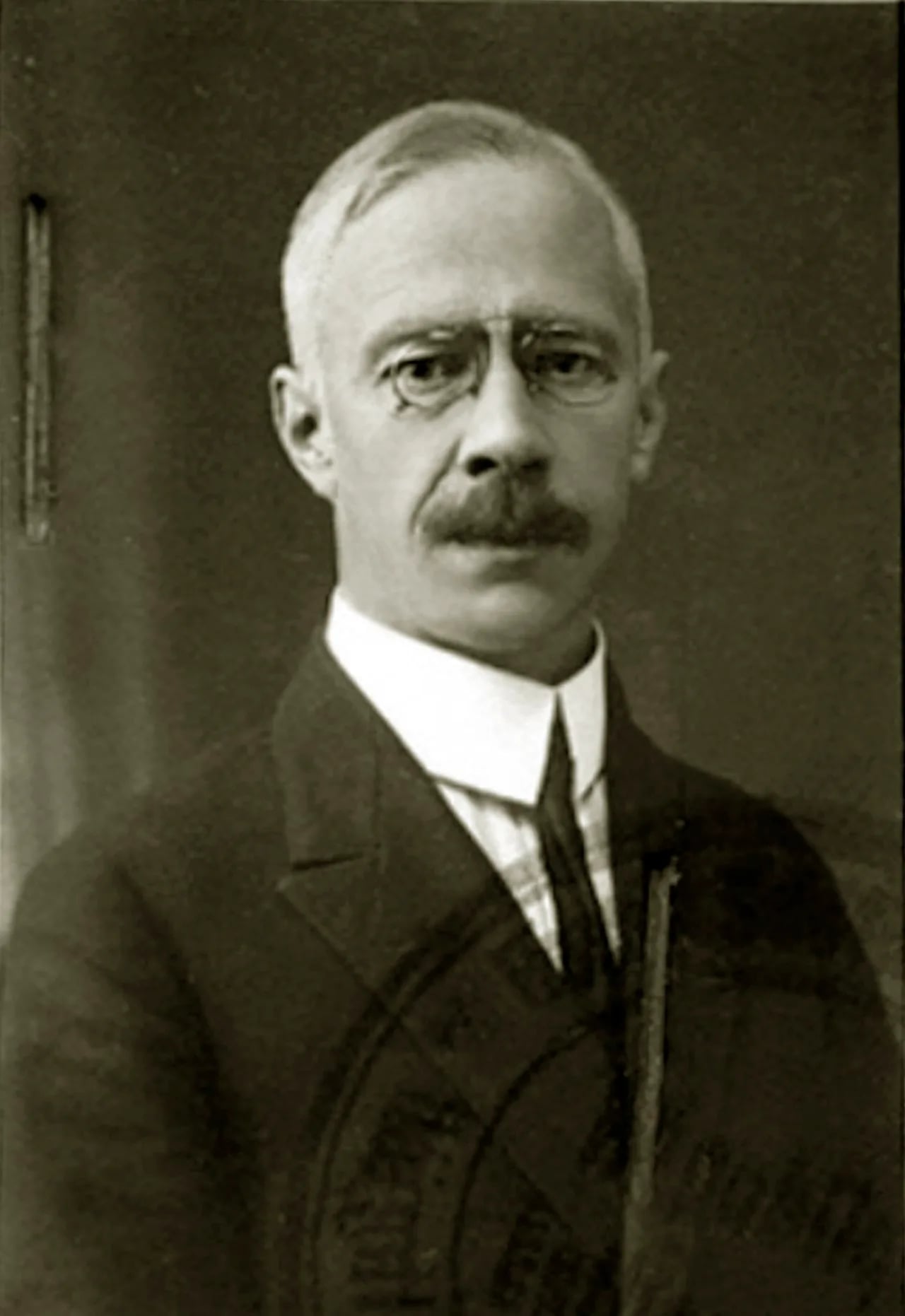 Portrait of Eduards Gartjē (1872–1959) – memorial page