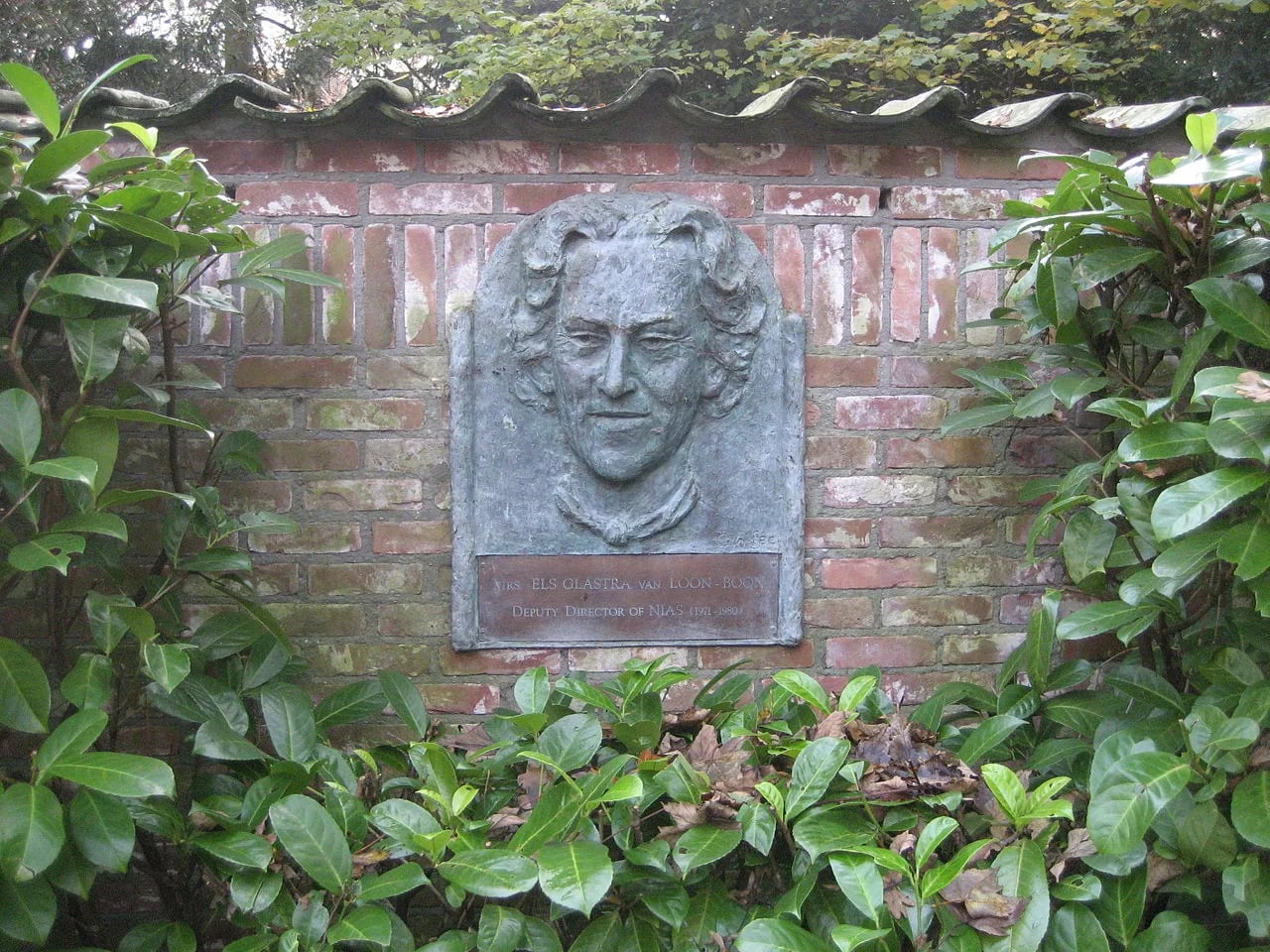 Portrait of Els Boon (1916–2004) – memorial page