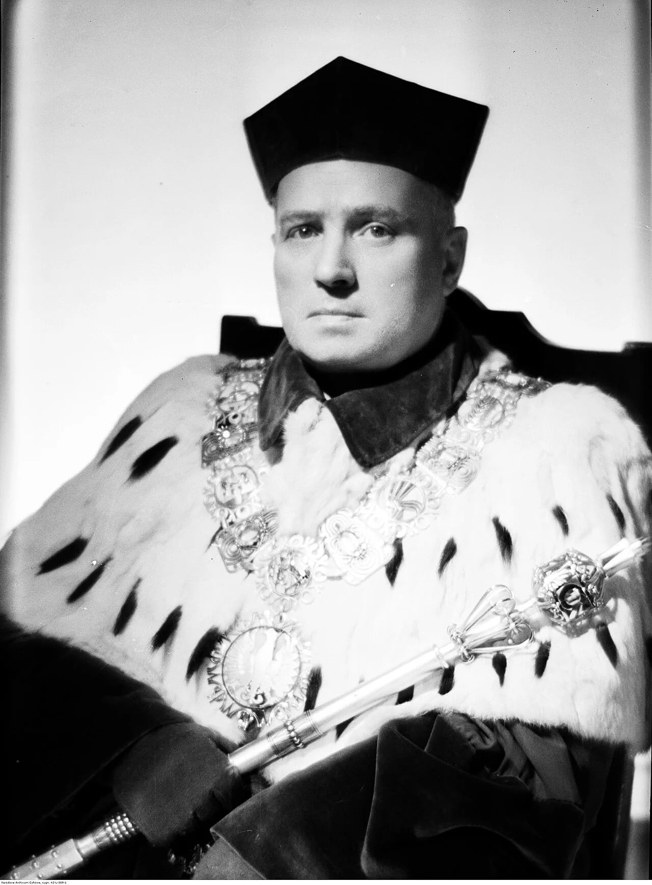Porträt von Adam Paszewski (1903–1991) – Gedenkseite