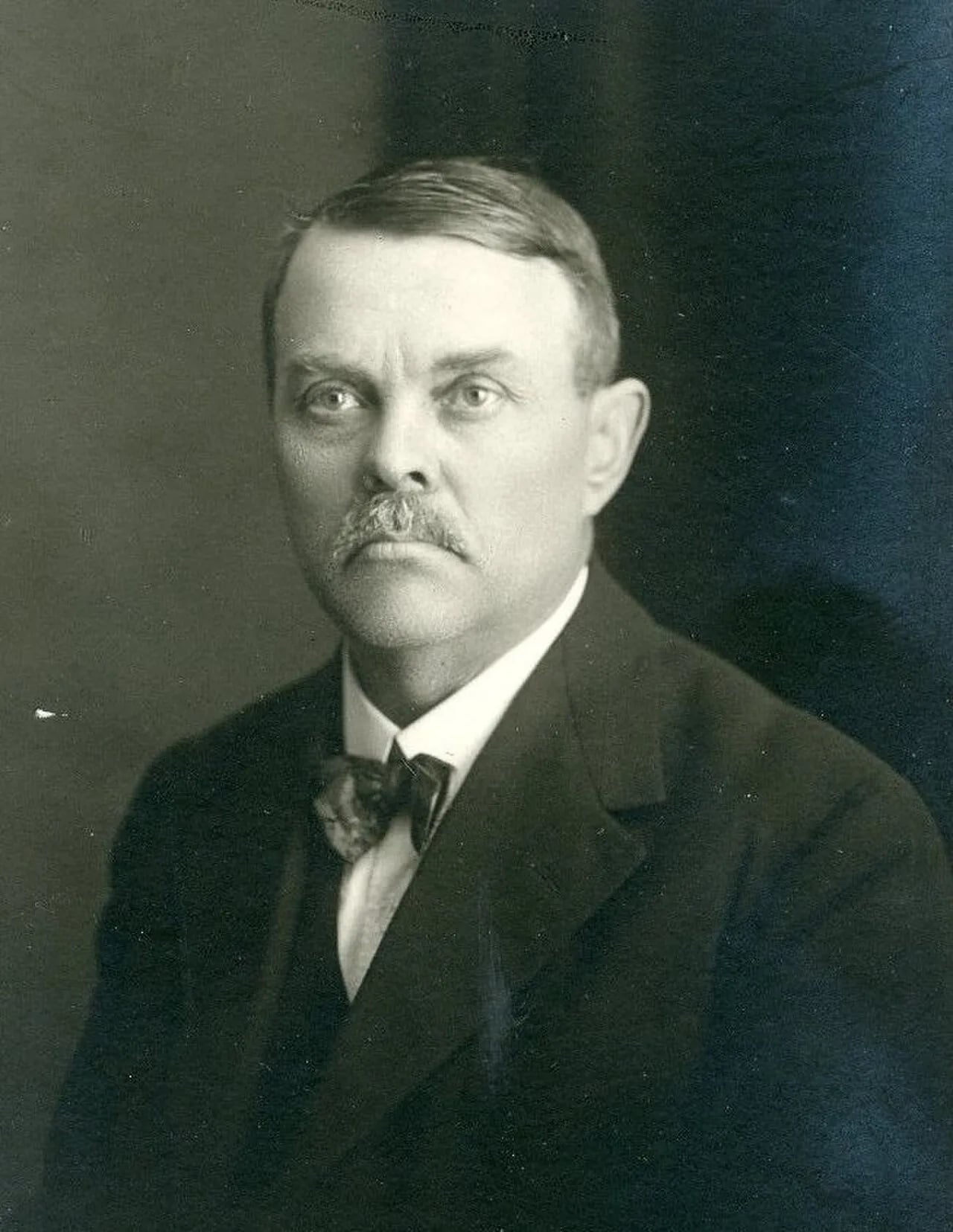 Porträt von Jan Trefný (1875–1943) – Gedenkseite