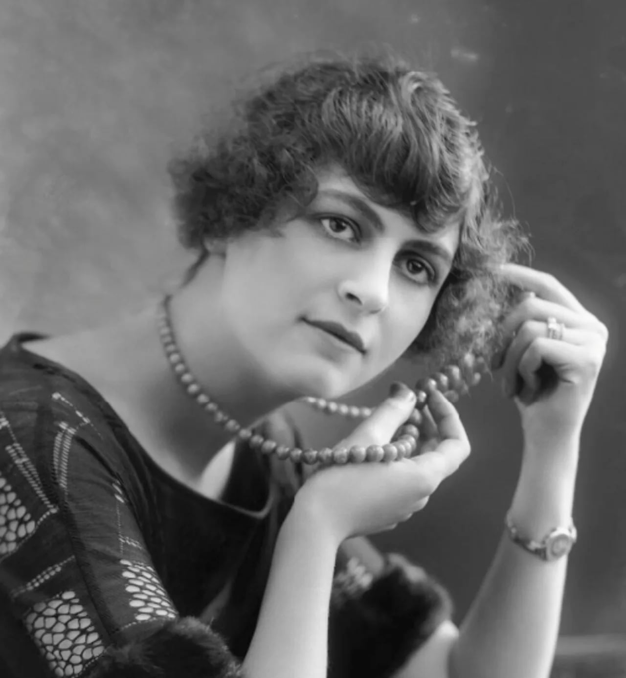 Portrait of Phyllis Sellick (1911–2007) – memorial page