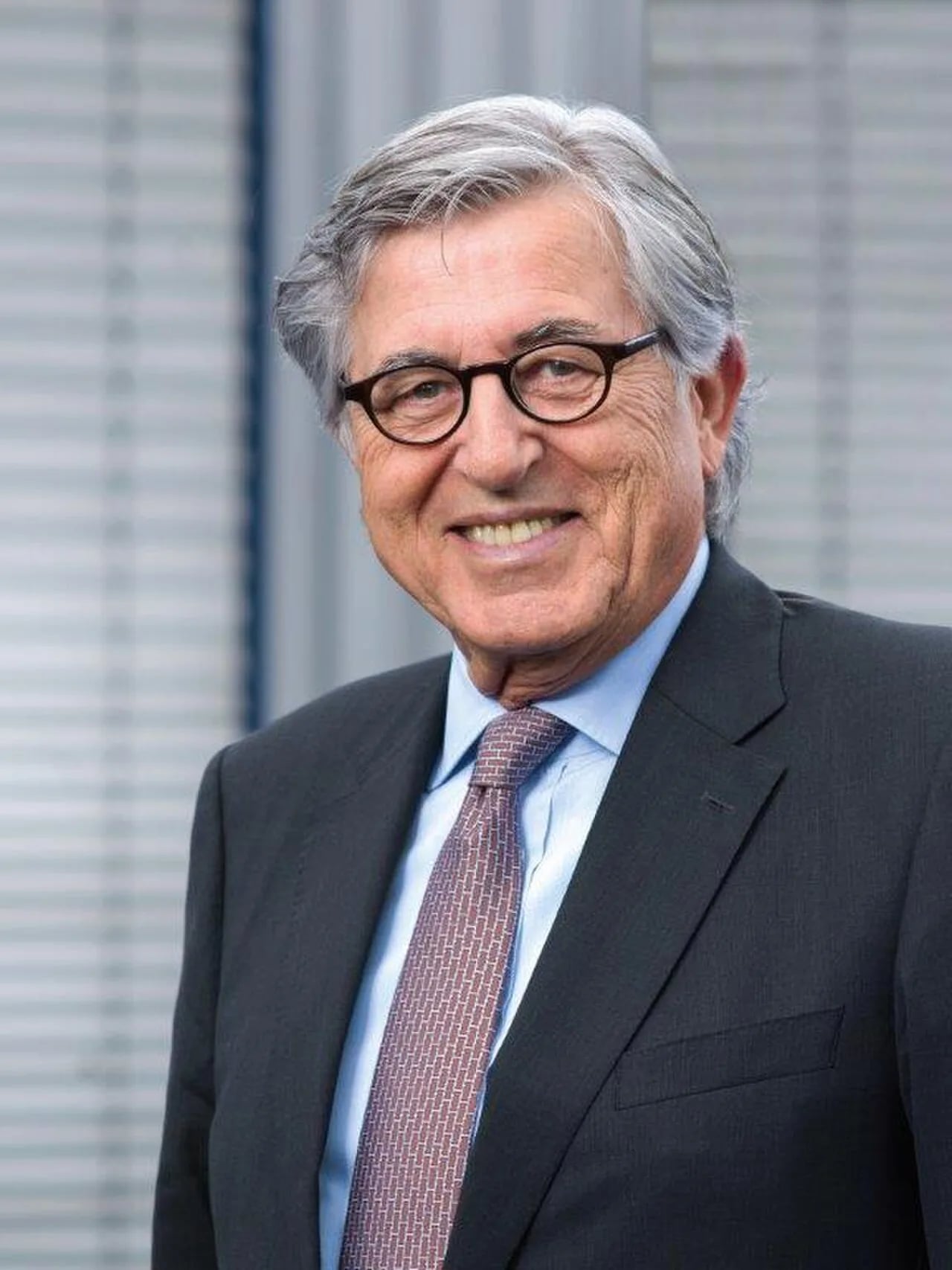 Porträt von Arndt Frauenrath (1940–2015) – Gedenkseite