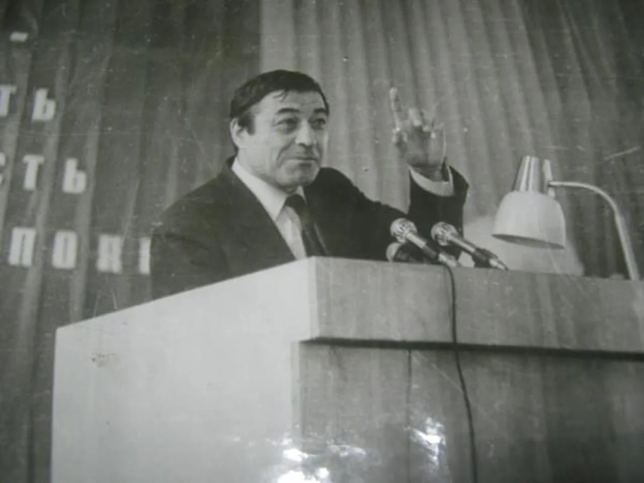 Porträt von Layeq Sherali (1941–2000) – Gedenkseite
