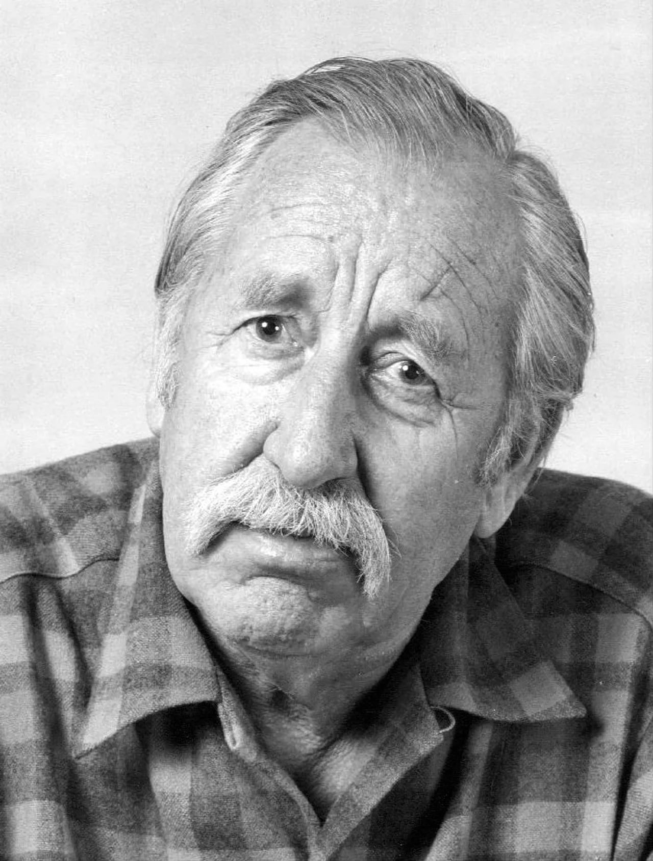 Portrait of Frank Ferguson (1899–1978) – memorial page