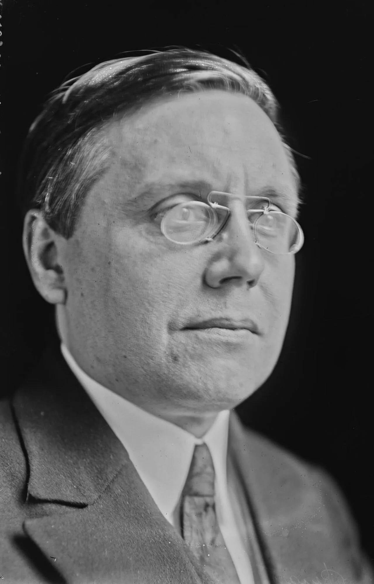 Porträt von Édouard Renard (1883–1935) – Gedenkseite