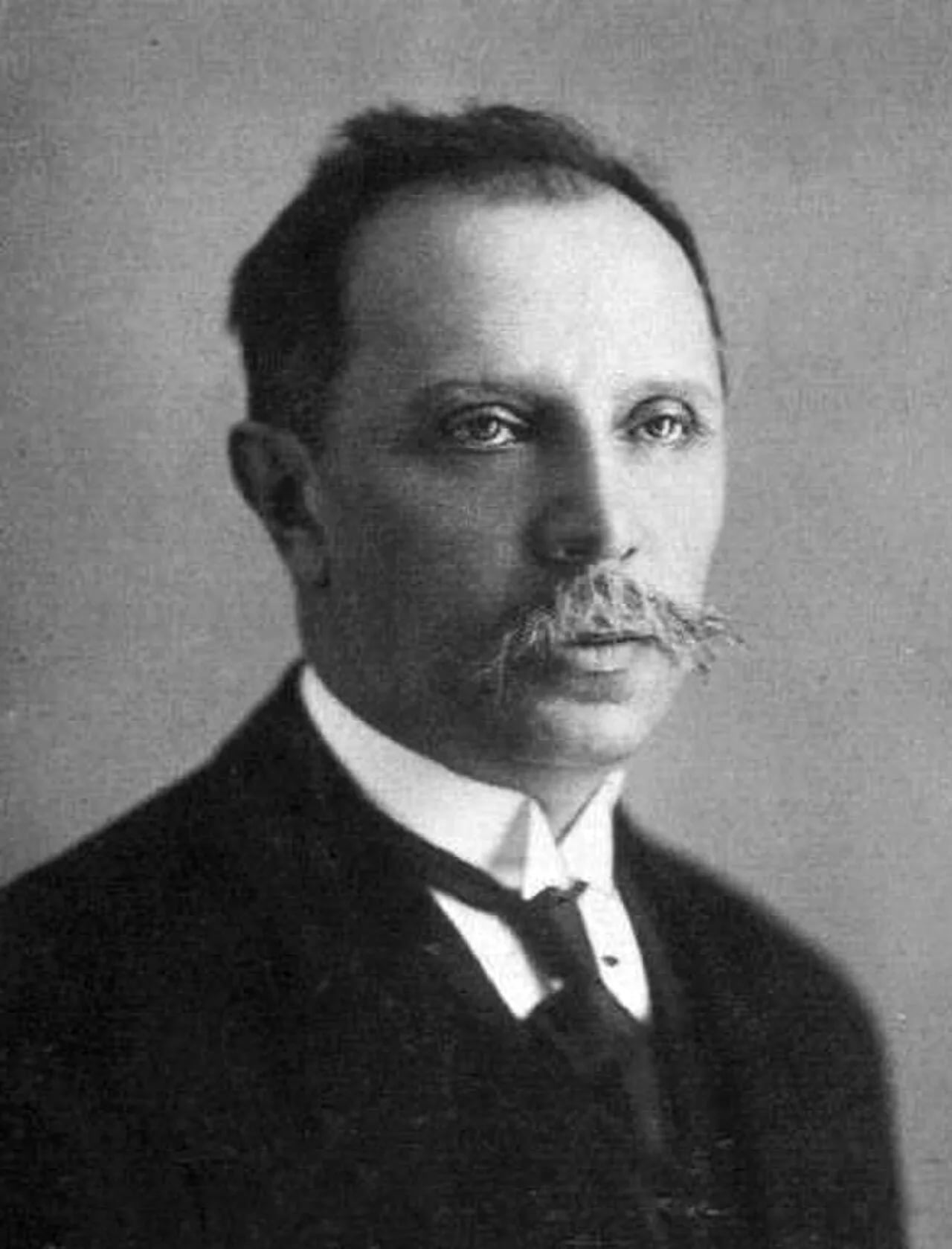 Porträt von Witold Maliszewski (1873–1939) – Gedenkseite