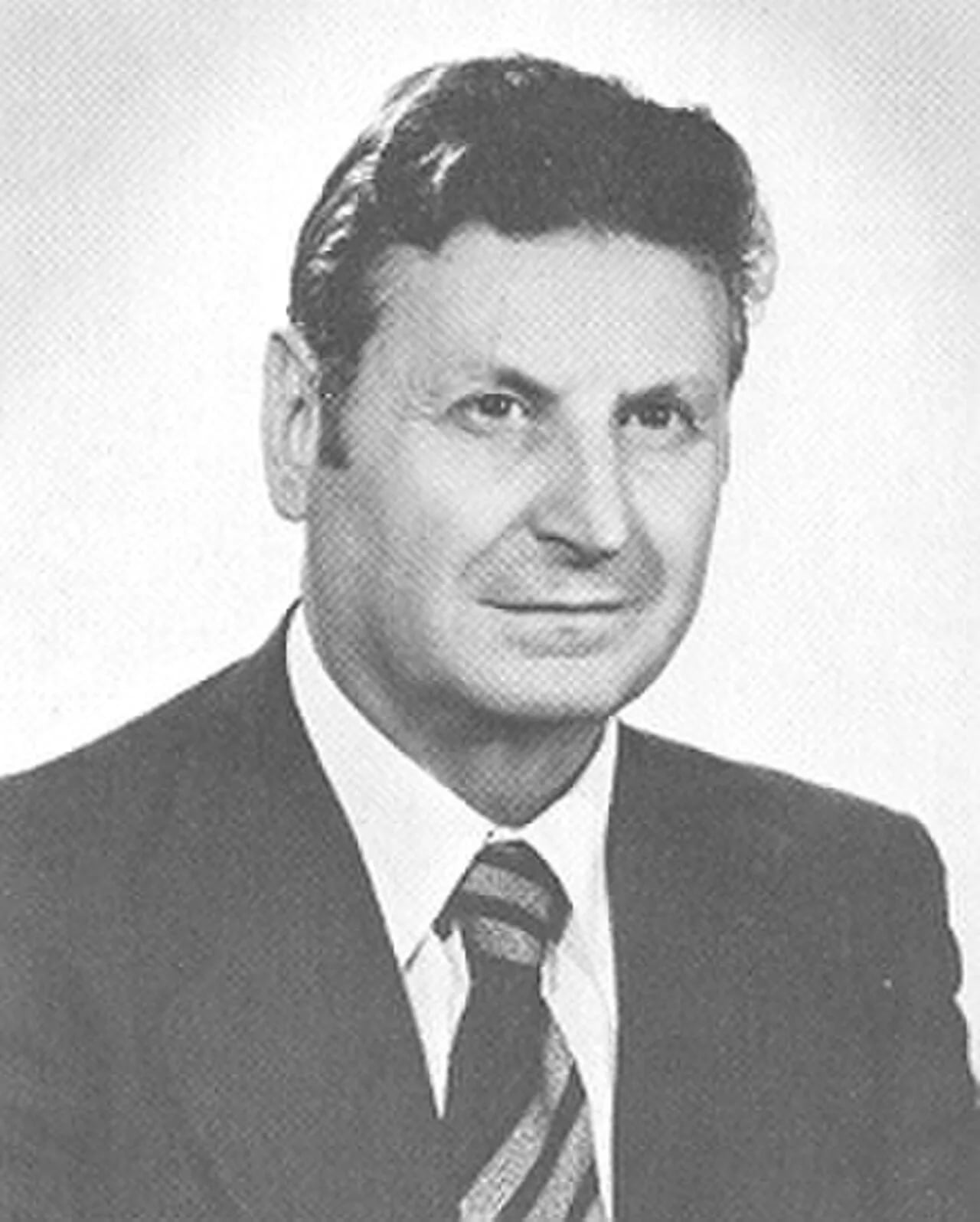 Portrait of Vincenzo Scarlato (1921–2003) – memorial page