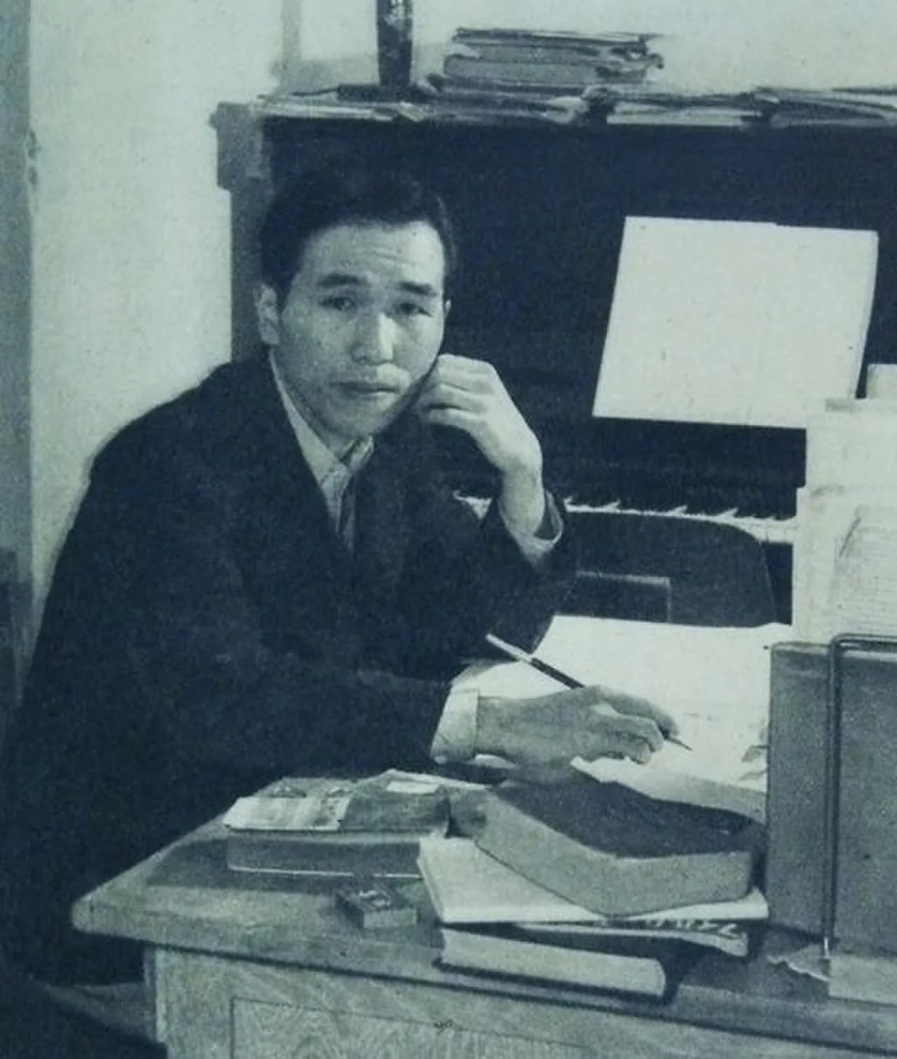 Porträt von Yoshinao Nakada (1923–2000) – Gedenkseite