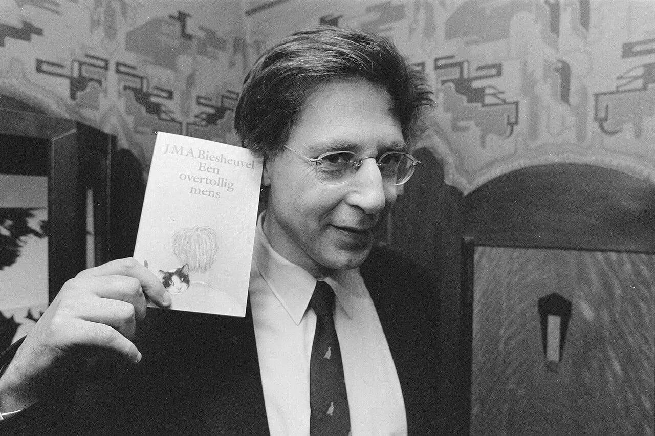 Porträt von Maarten Biesheuvel (1939–2020) – Gedenkseite