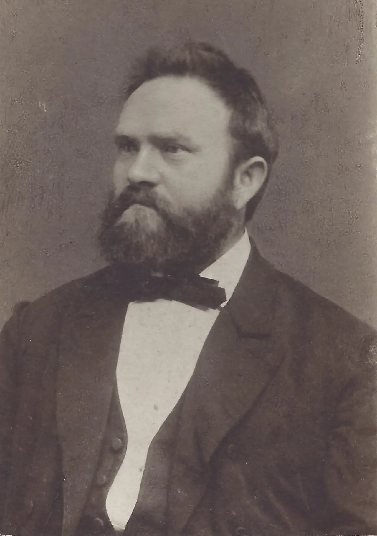 Portrait of Johan Henrik Schrøter (1842–1911) – memorial page