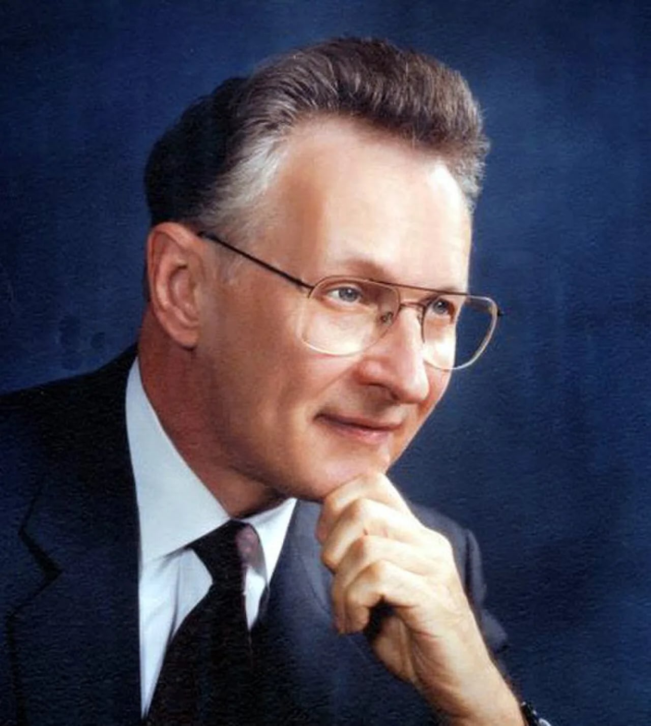 Porträt von Stephen J. Lukasik (1931–2019) – Gedenkseite