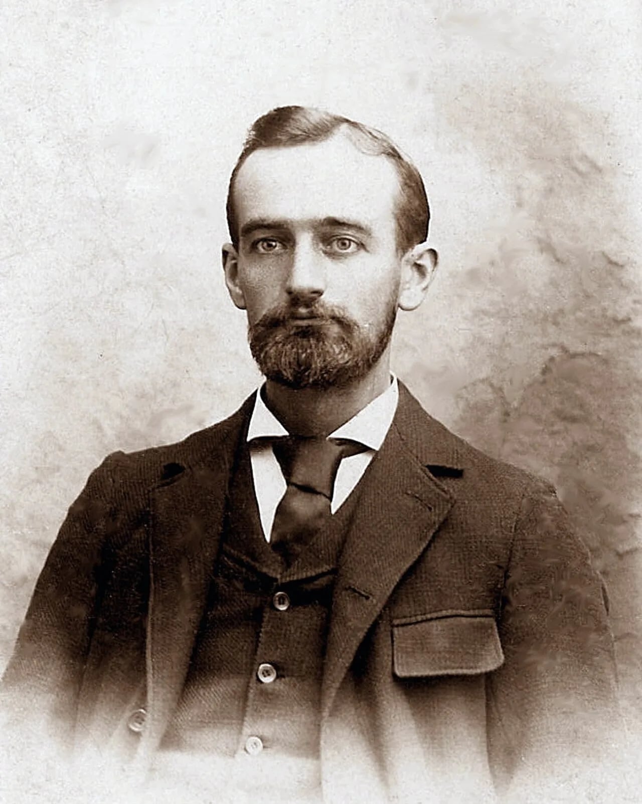 Portrait of Frederick Trump (1869–1918) – memorial page