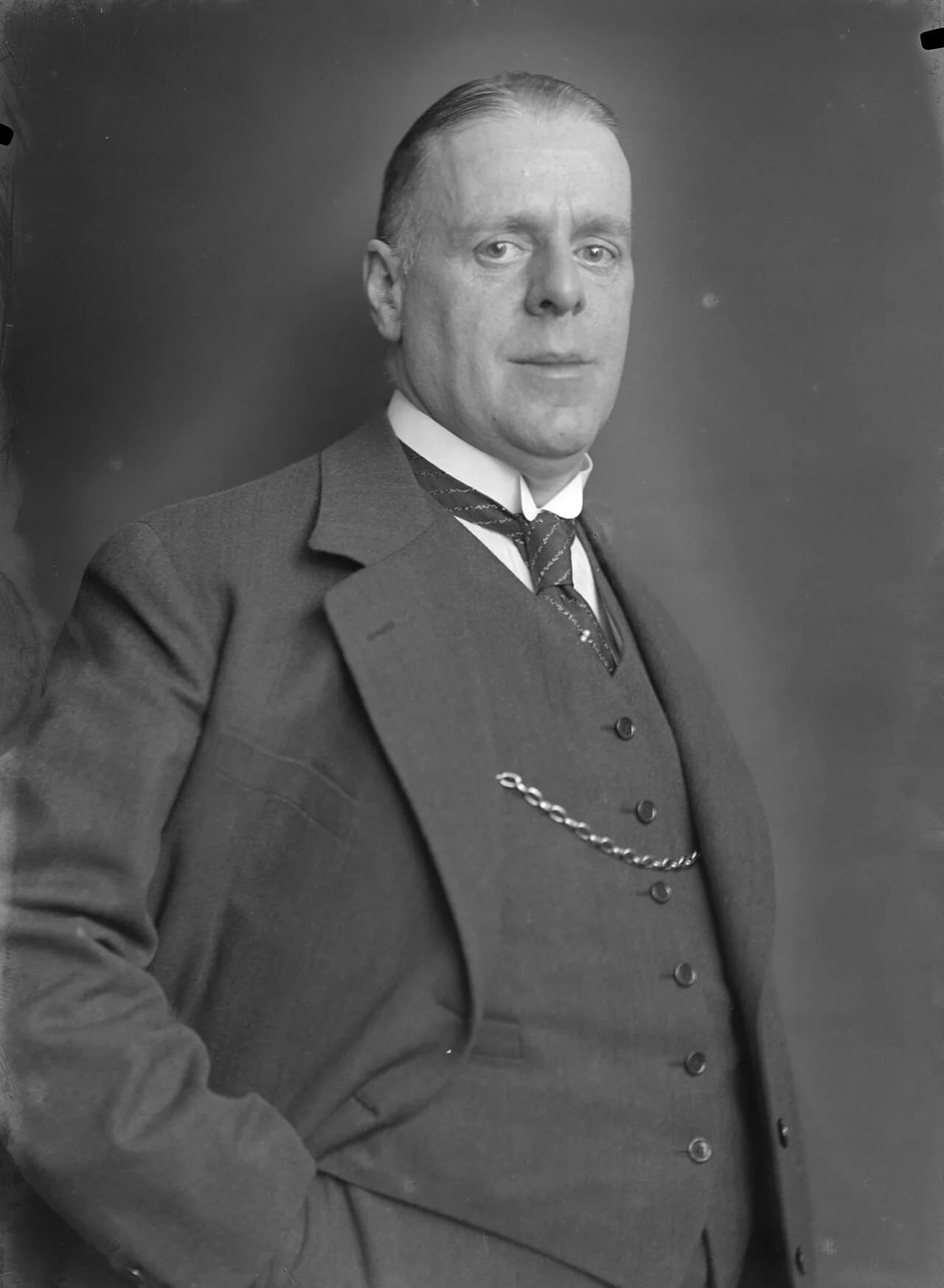 Portrait of Henri Gijsbert van Kempen (1886–1978) – memorial page