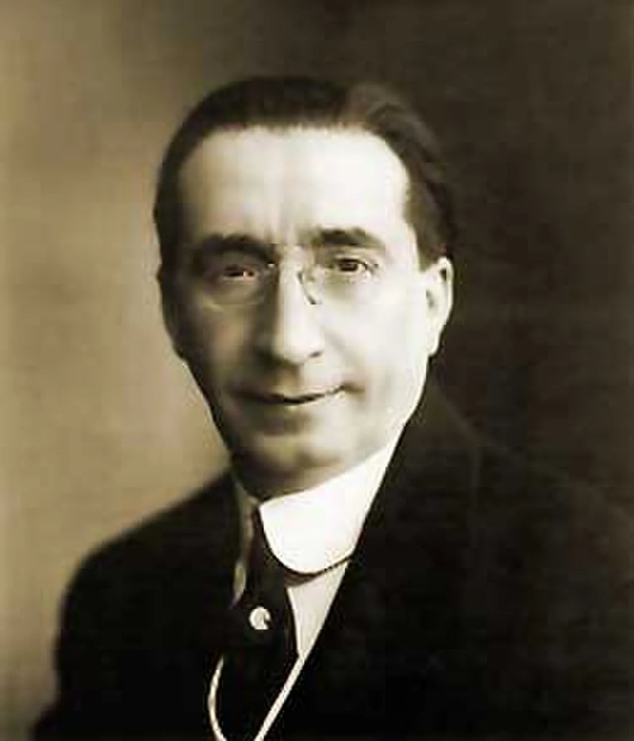 Porträt von Vicente Lleó Balbastre (1870–1922) – Gedenkseite