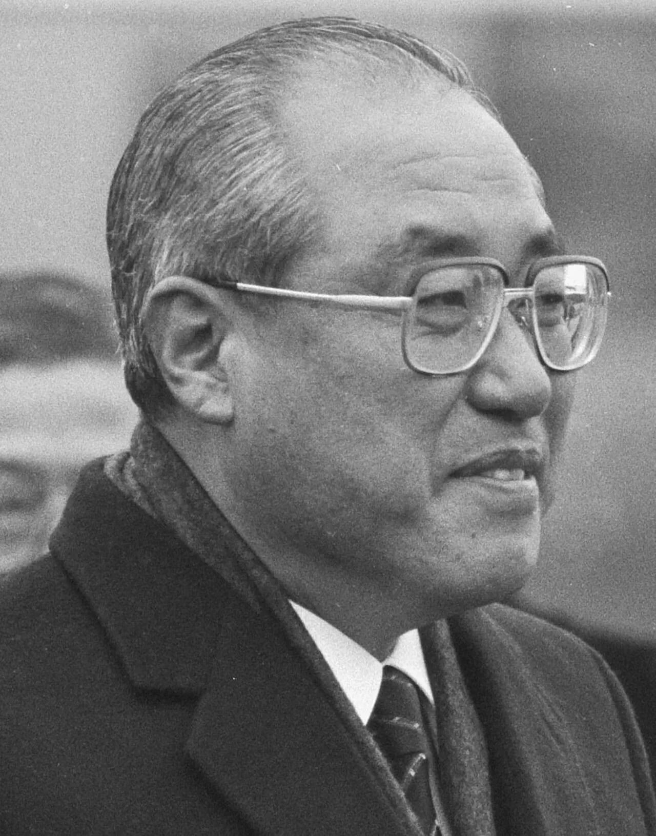 Porträt von Lho Shin-yong (1930–2019) – Gedenkseite