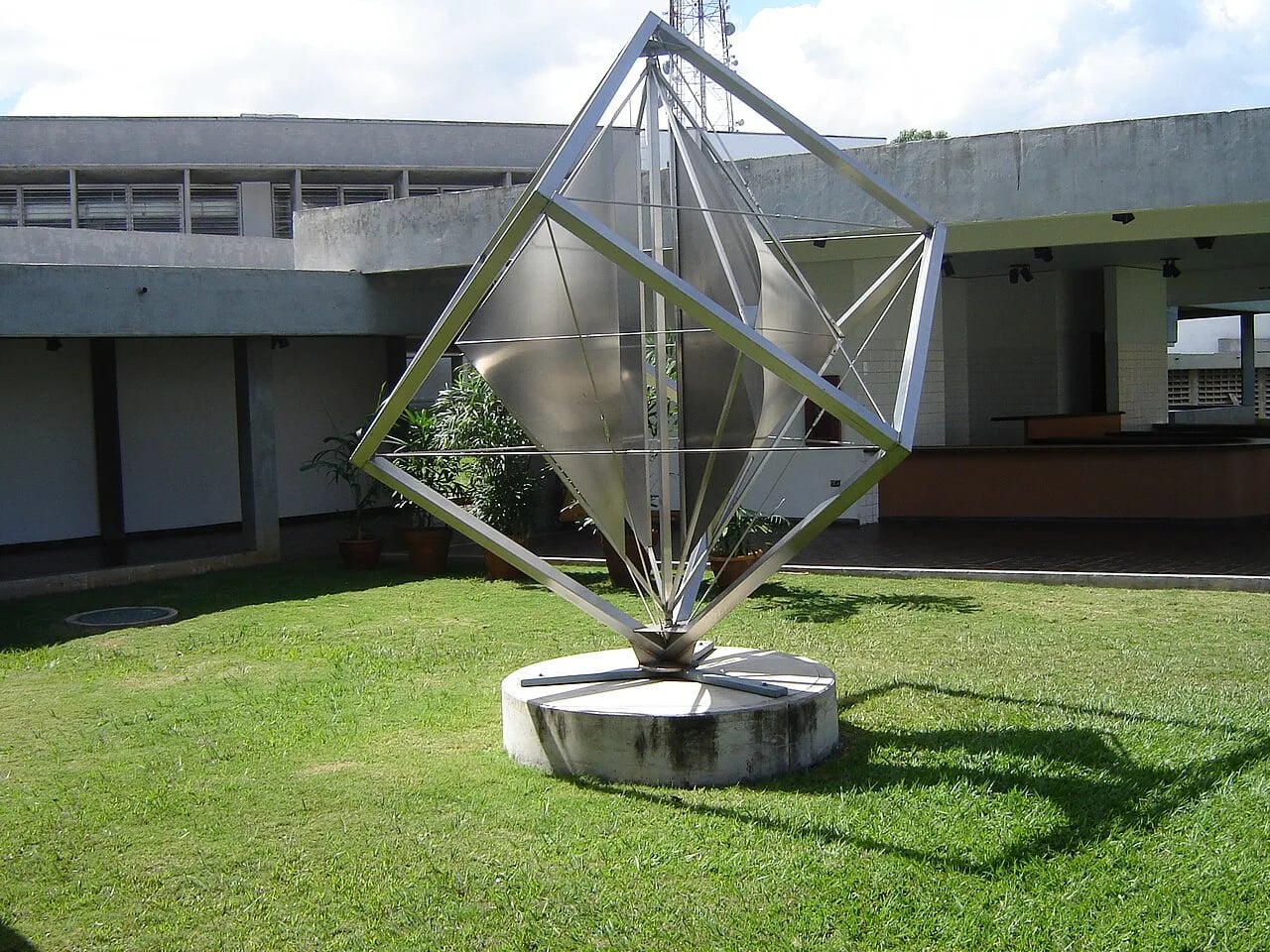 Portrait of Alejandro Otero (1921–1990) – memorial page