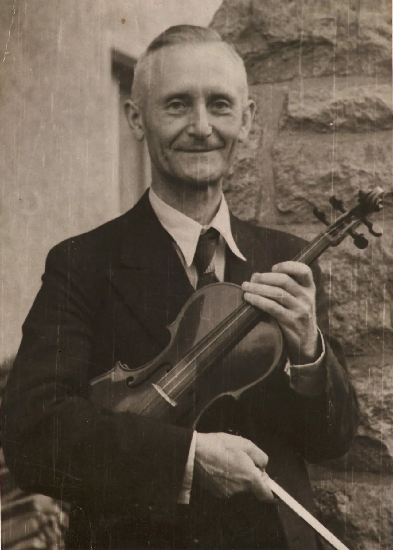 Portrait of Paul Sauer (1892–1946) – memorial page