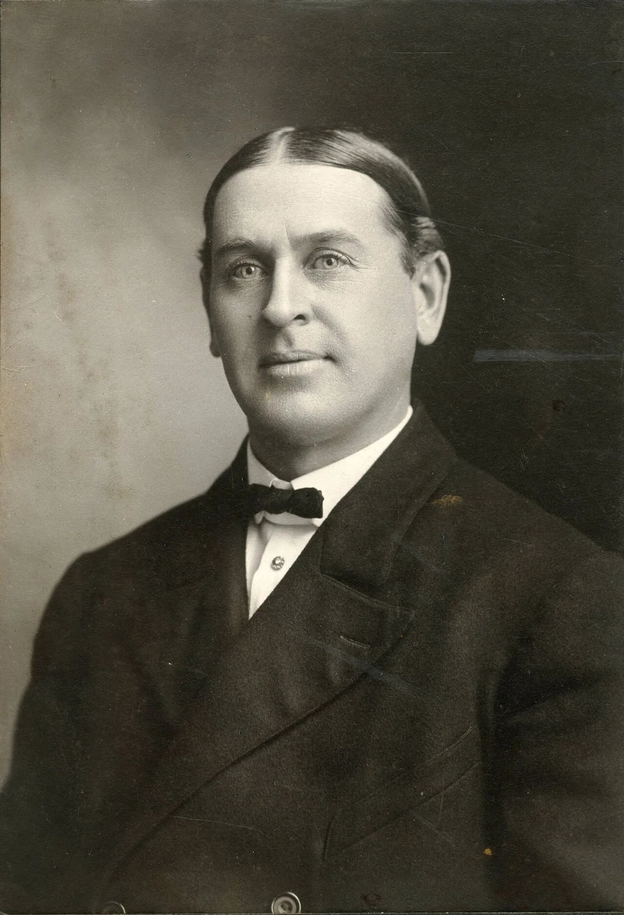 Portrait of Frank Weed (1869–1944) – memorial page