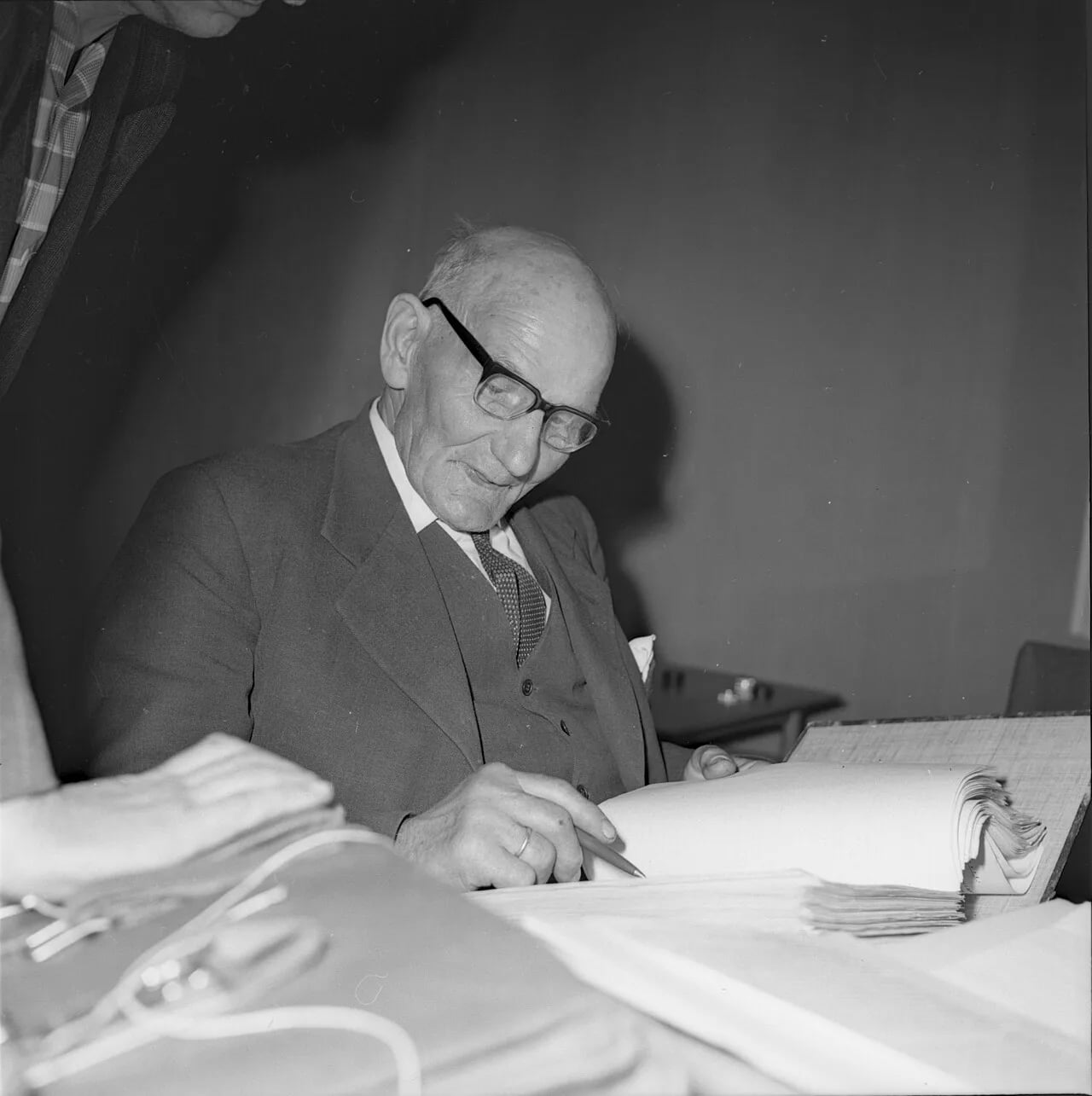 Portrait of Ottar Andersen (1888–1975) – memorial page