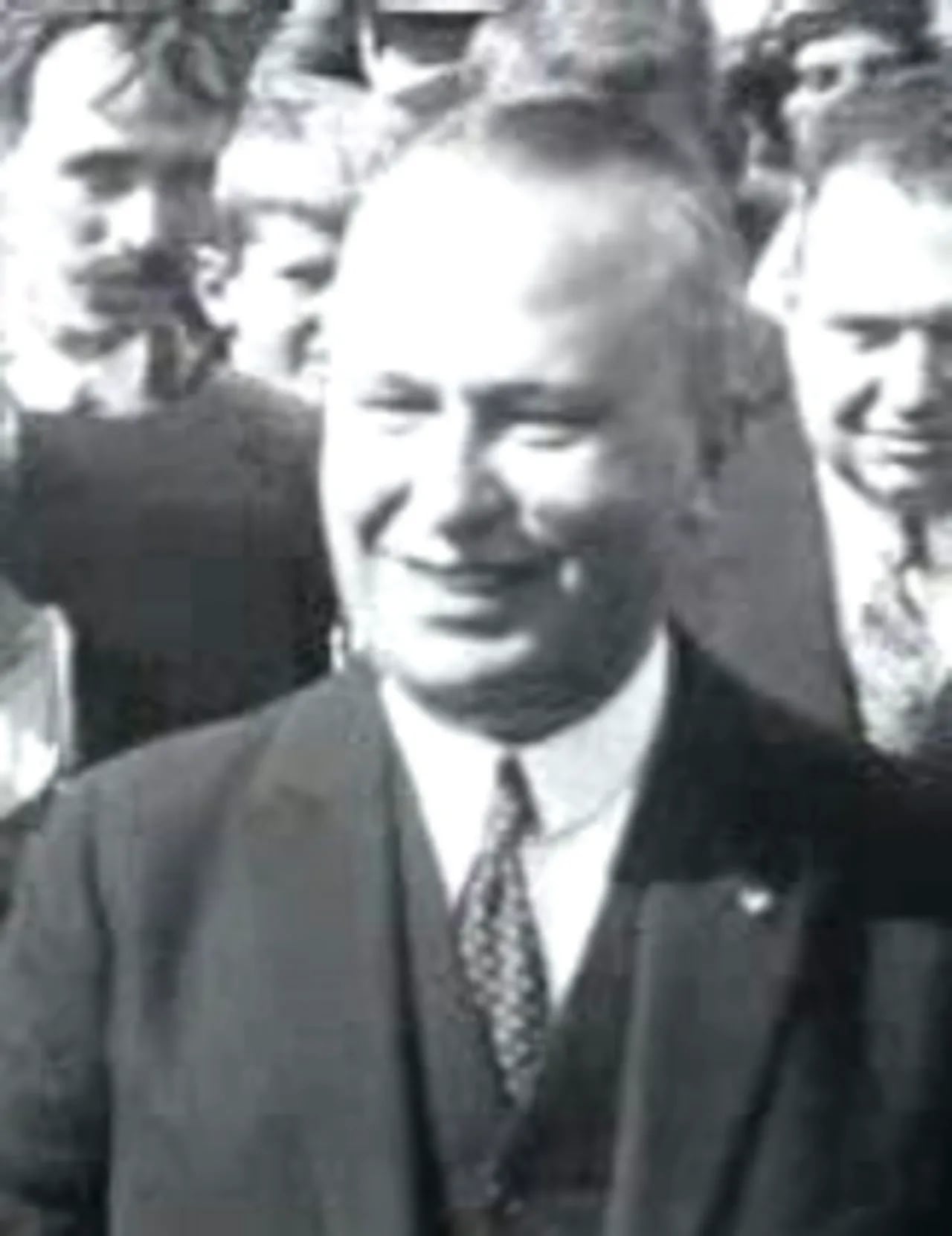 Portrait of Paul Reymer (1882–1952) – memorial page